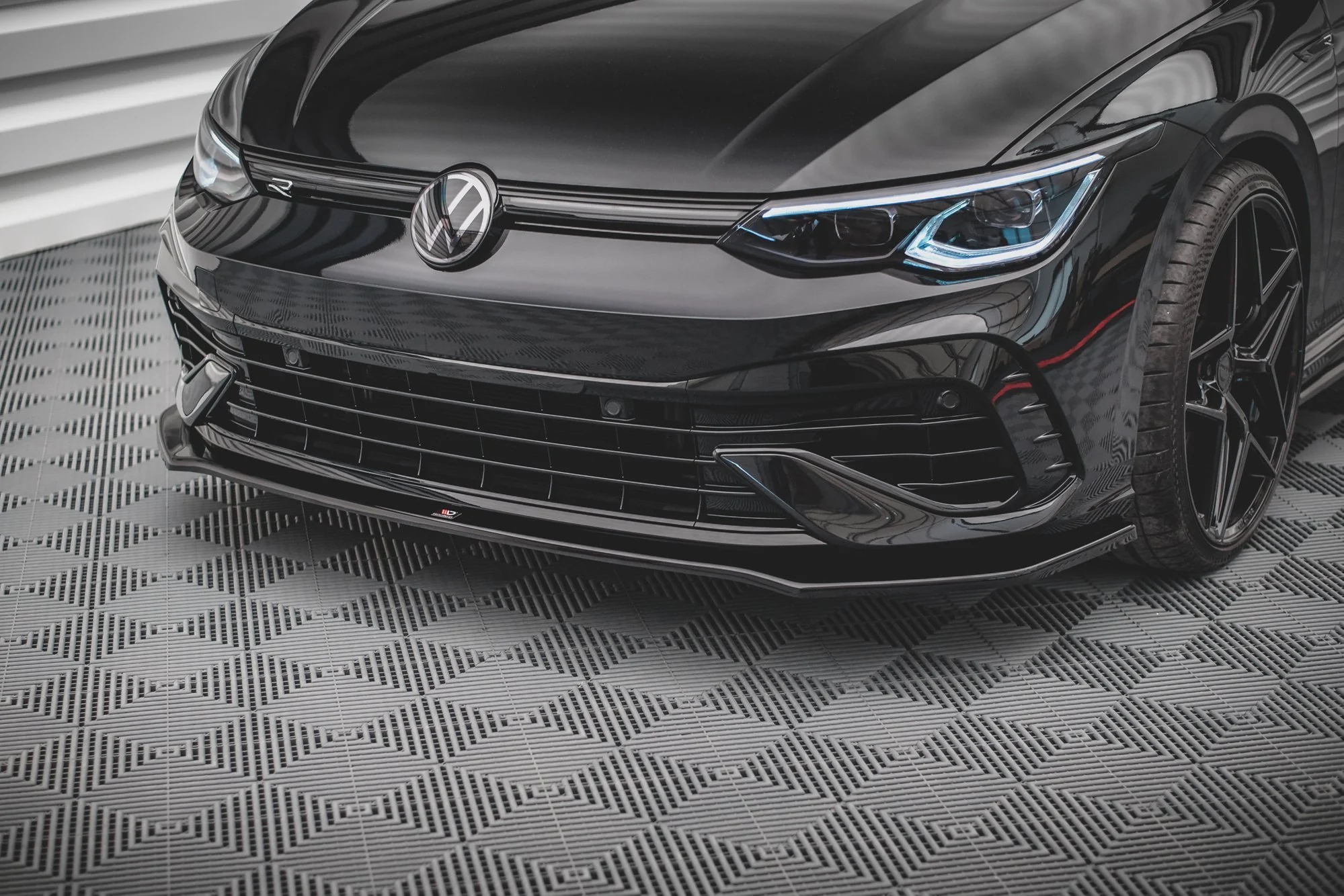 FRONT SPLITTER V.3 VOLKSWAGEN GOLF R MK8 - Image 4