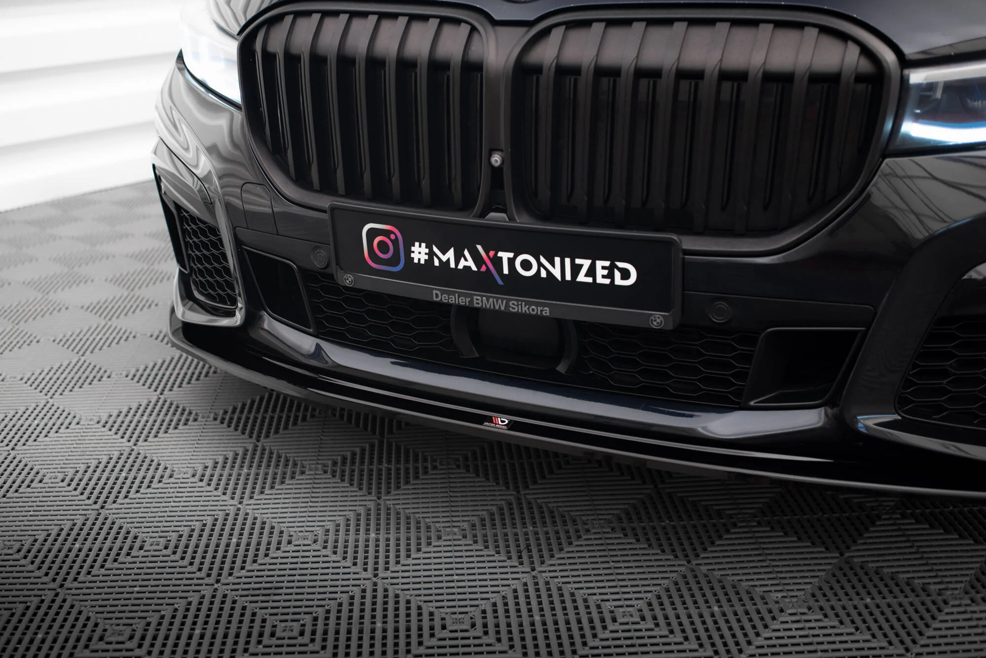 FRONT SPLITTER V.4 BMW 7 G11 M-PACK FACELIFT - Image 4