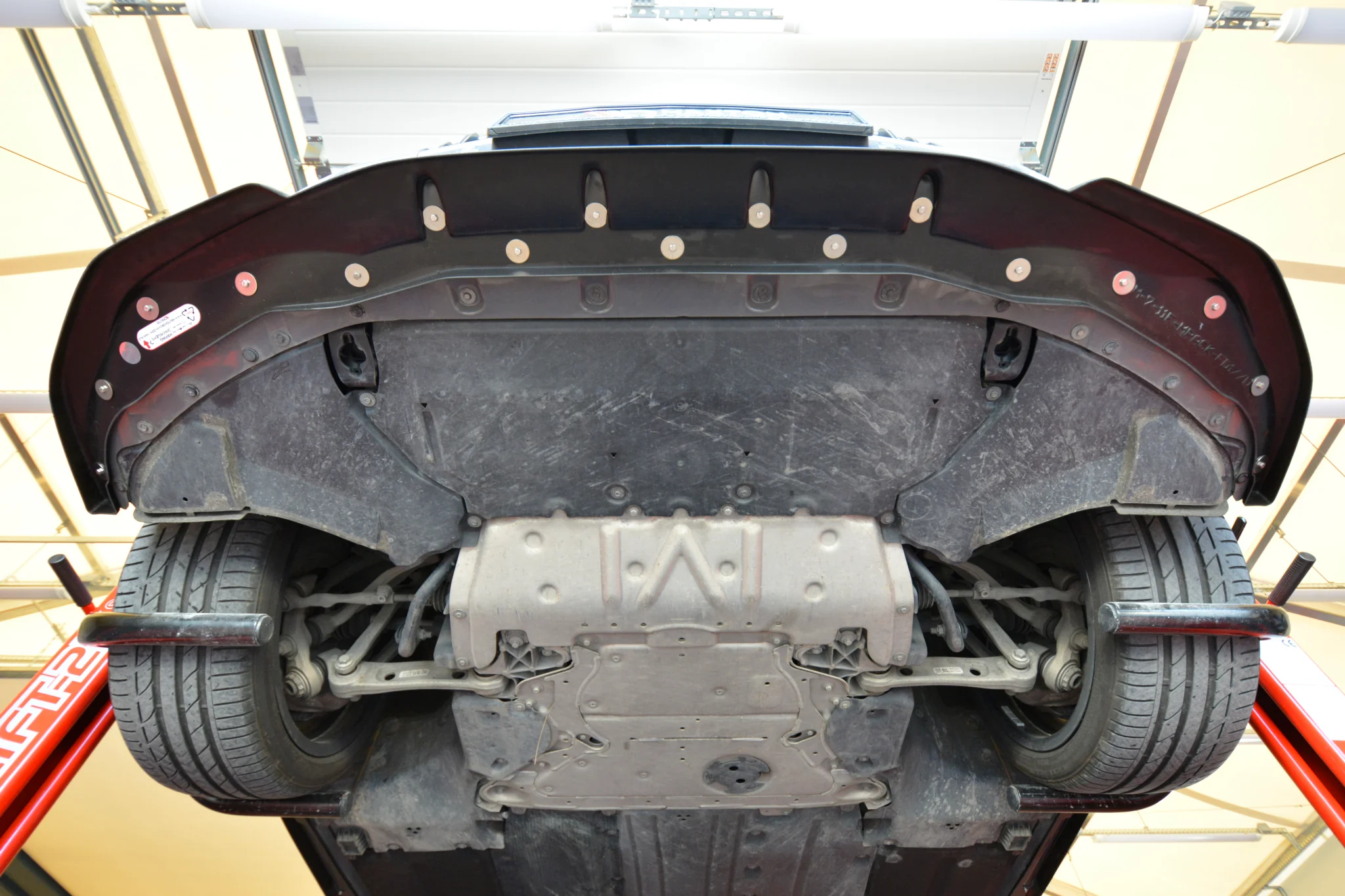FRONT SPLITTER V.4 BMW 7 G11 M-PACK FACELIFT - Image 5