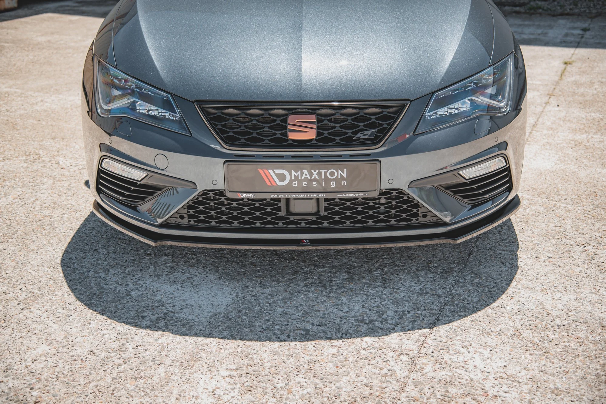 FRONT SPLITTER V.4 SEAT LEON CUPRA / FR MK3 FL - Image 3
