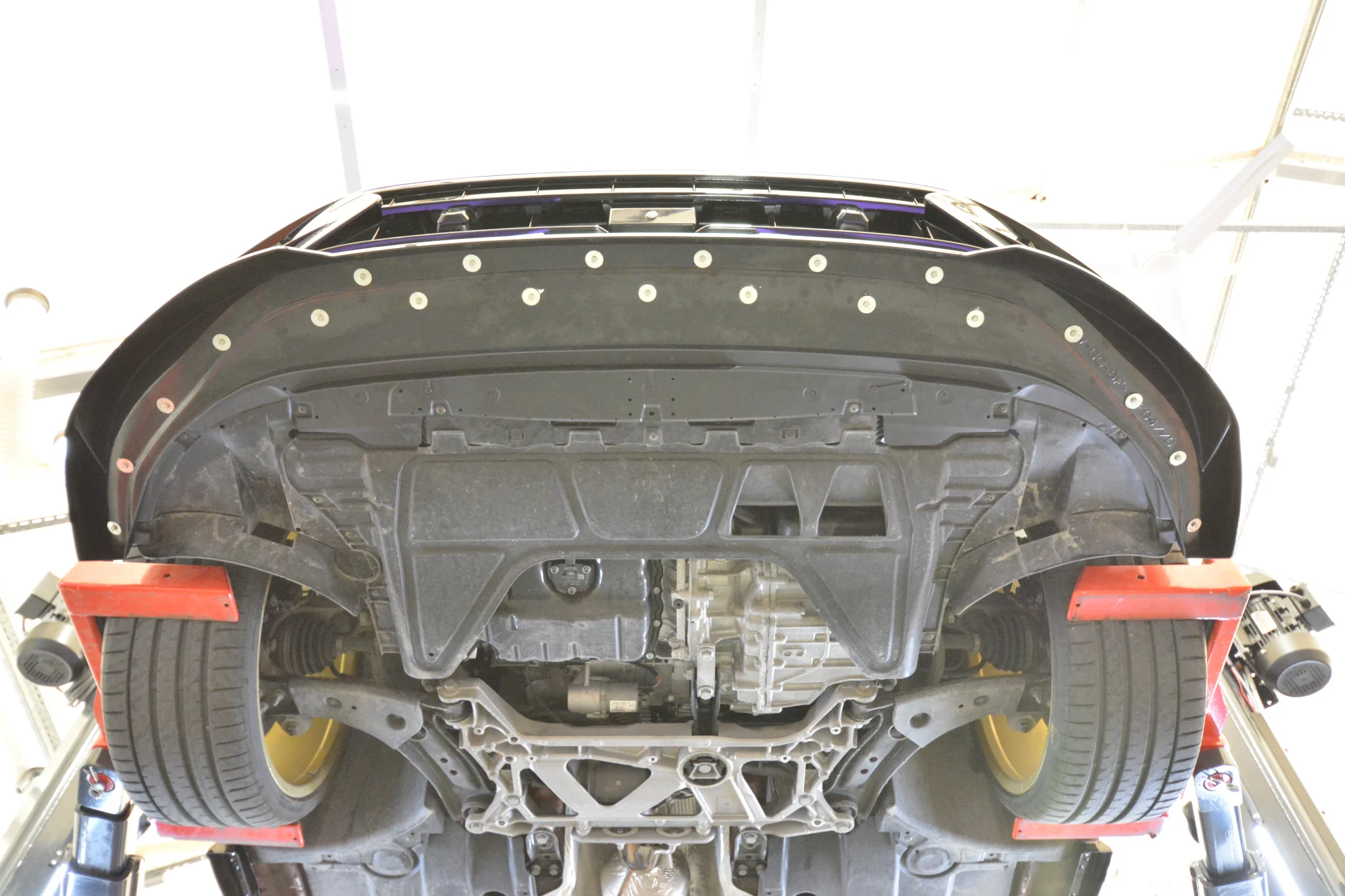 Front Splitter V.4 Volkswagen Golf R Mk8 Facelift - Image 8