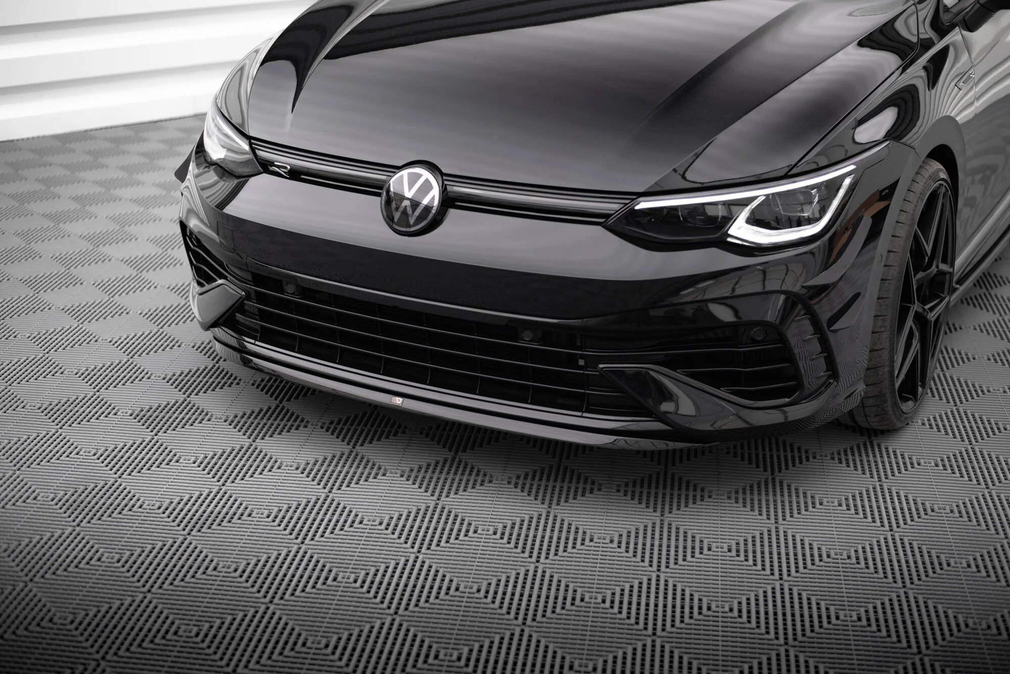FRONT SPLITTER V.7 VOLKSWAGEN GOLF R MK8 - Image 4