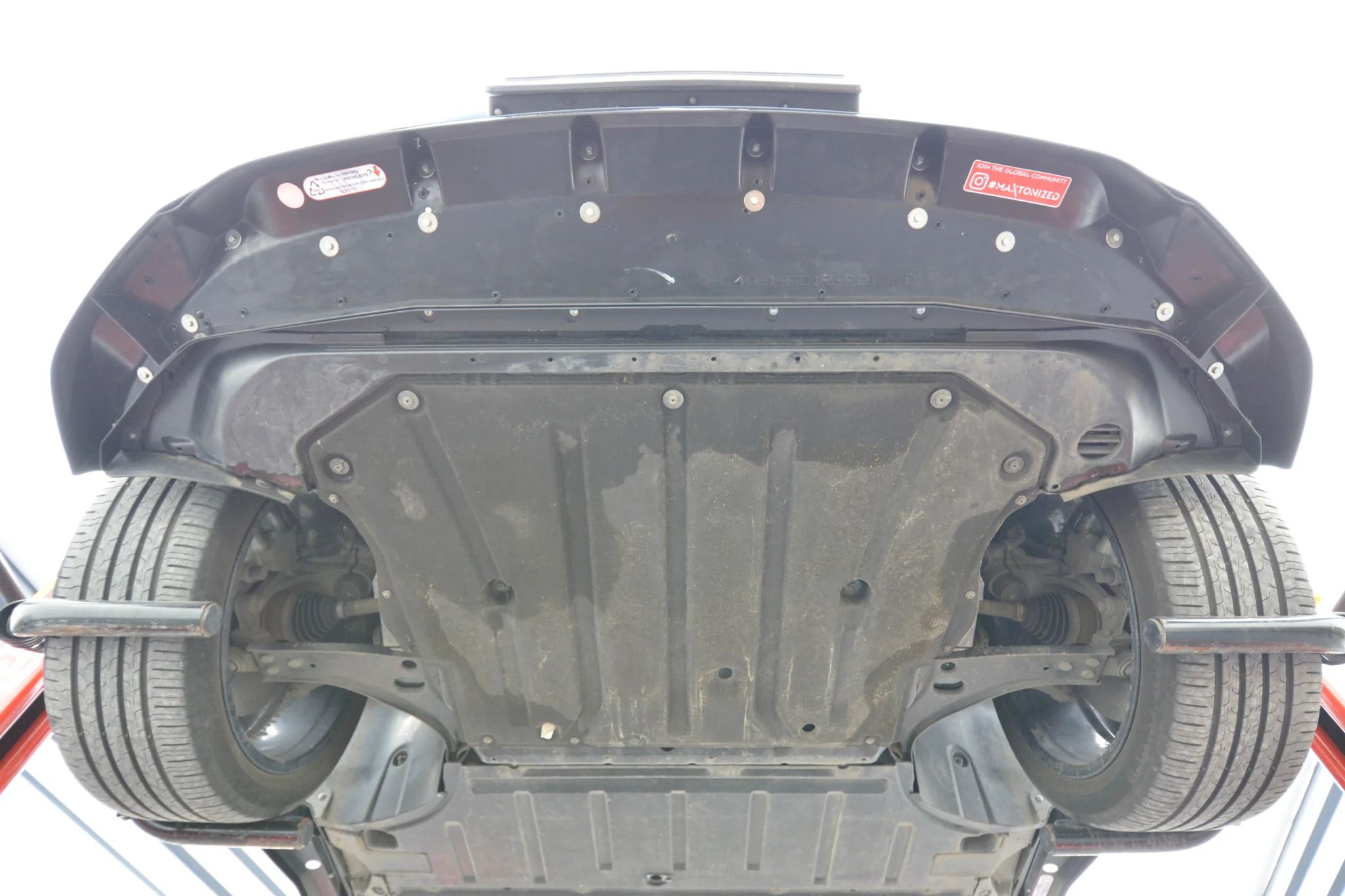 FRONT SPLITTER VOLVO C40 MK1 - Image 7