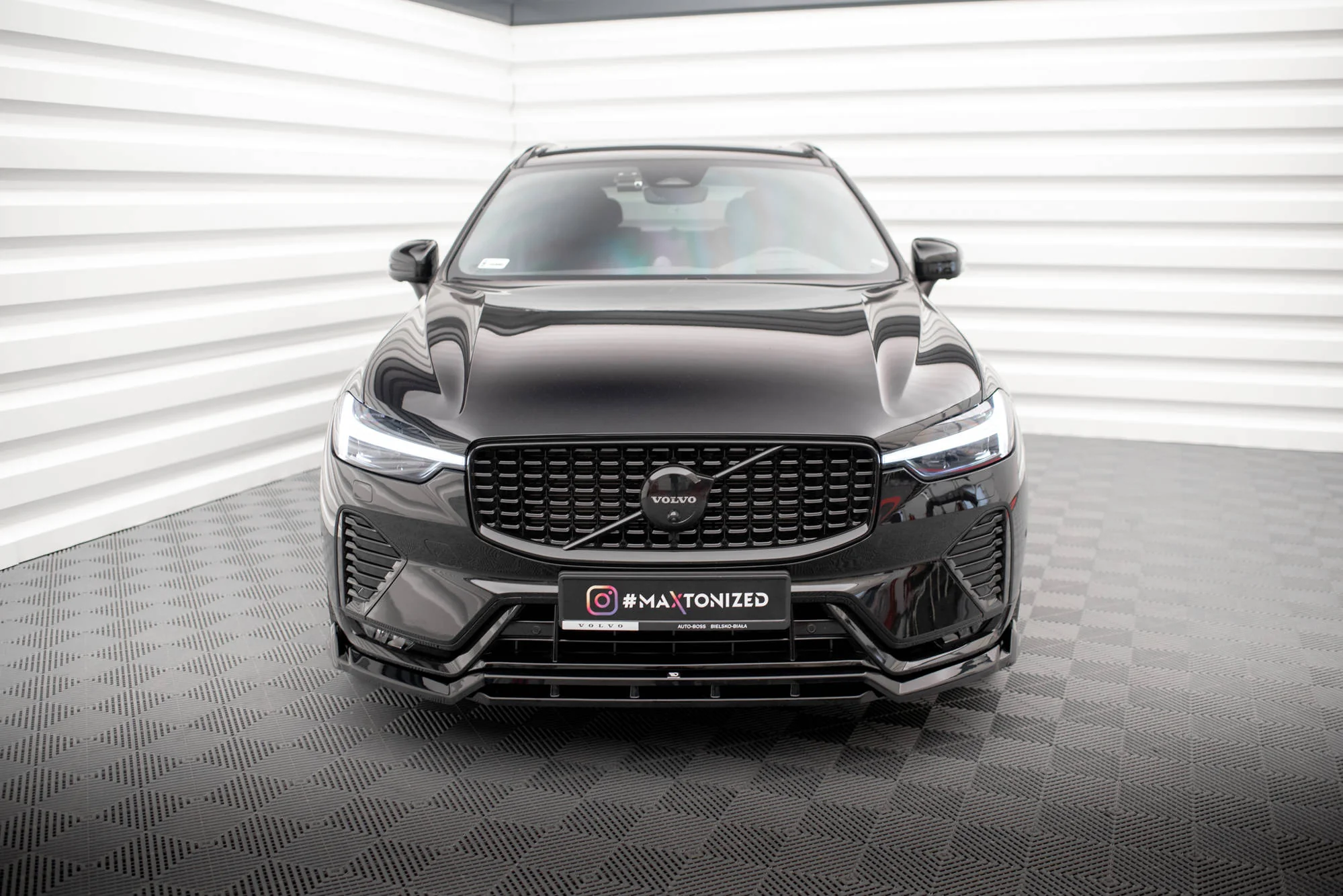FRONT SPLITTER VOLVO XC60 R-DESIGN MK2 FACELIFT - Image 4