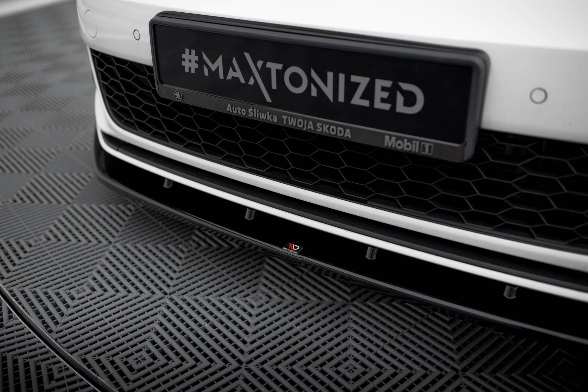 FRONT SPLITTER VW GOLF VII GTI FACELIFT V.1 - Image 3