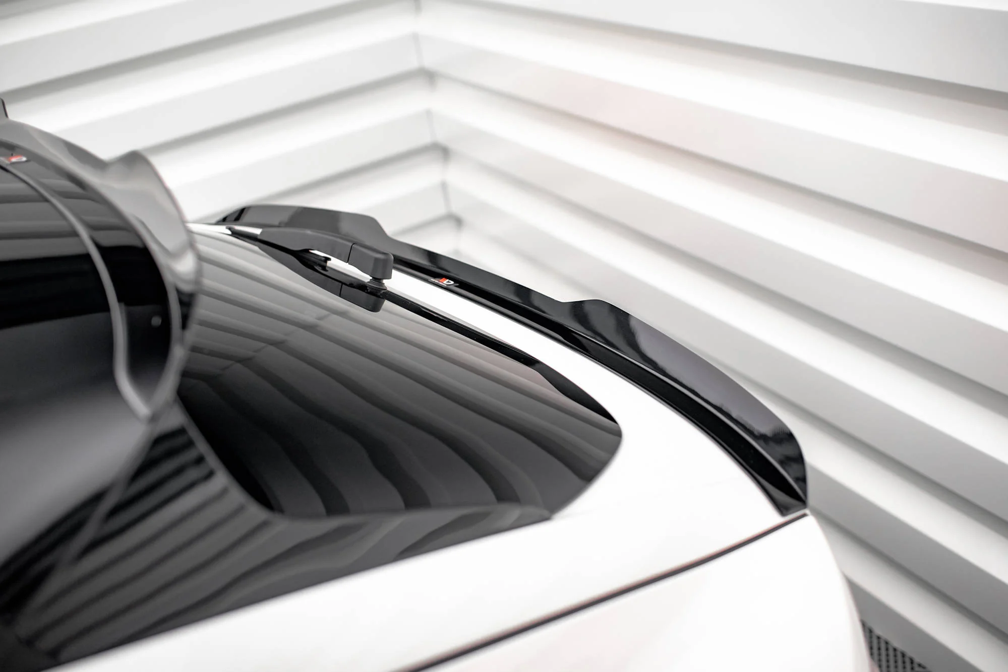 LOWER SPOILER CAP FORD MUSTANG MACH-E MK1 - Image 2