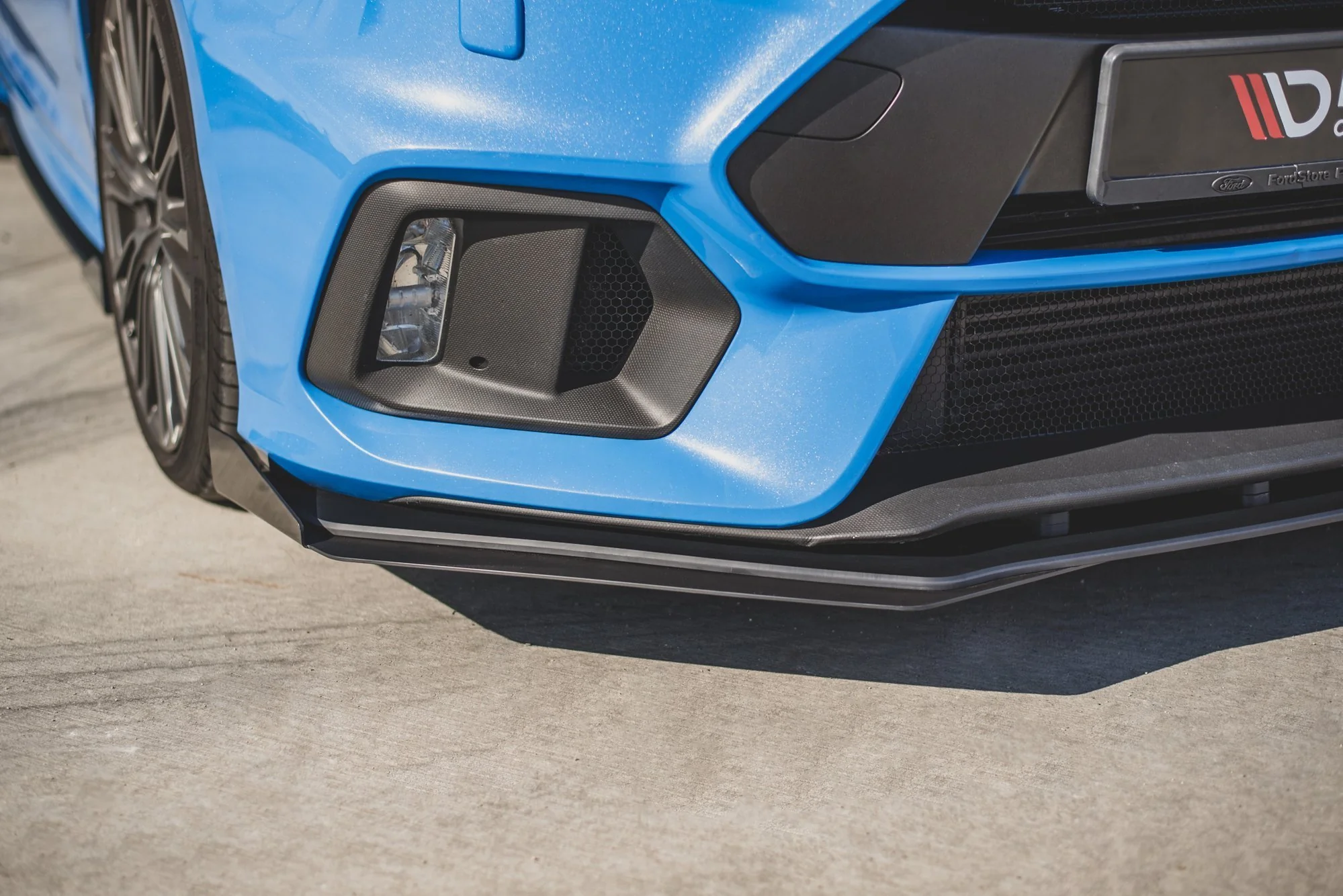RACING DURABILITY FRONT SPLITTER + FLAPS FORD FOCUS RS MK3 - Image 2