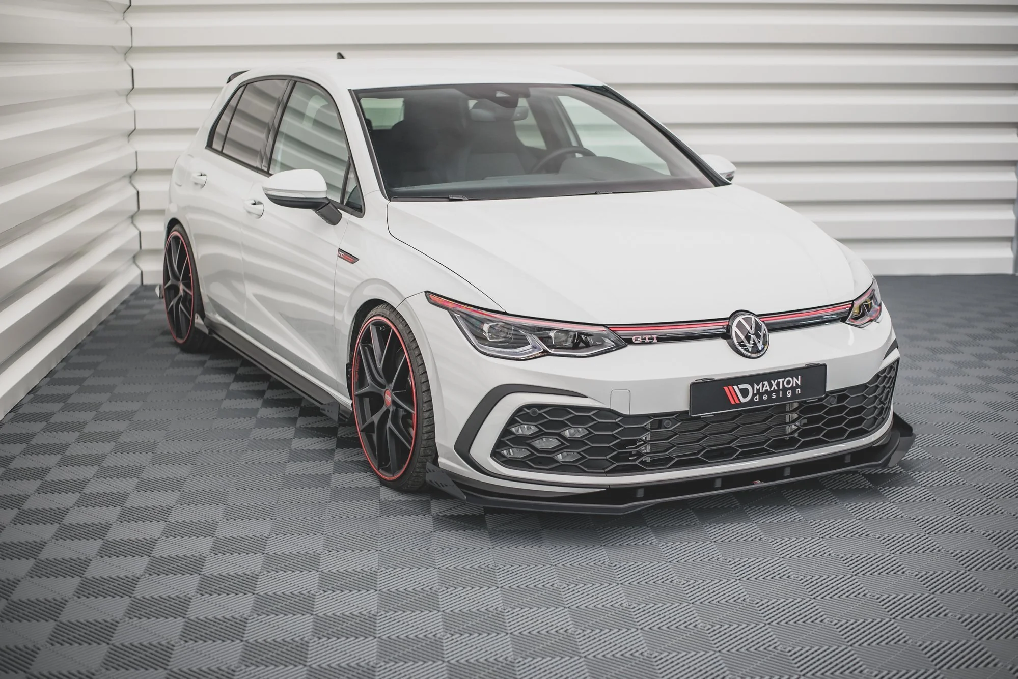 RACING DURABILITY FRONT SPLITTER + FLAPS VOLKSWAGEN GOLF 8 GTI / R-LINE - Image 4