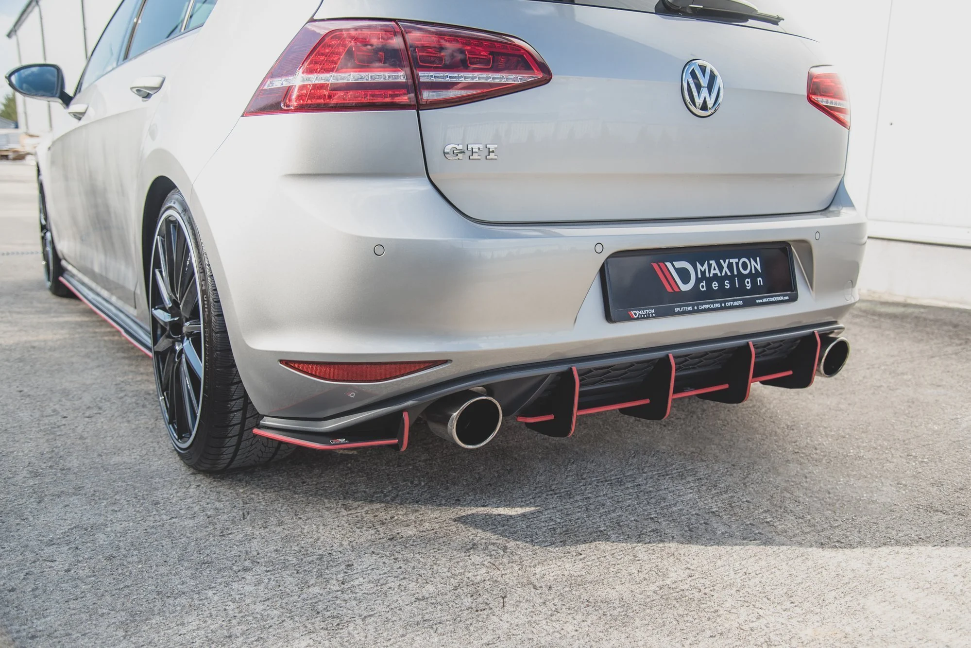 RACING DURABILITY REAR DIFFUSER V.1 VW GOLF 7 GTI - Image 9