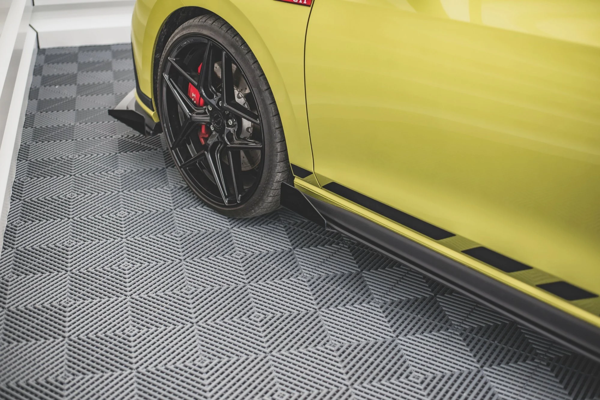RACING DURABILITY SIDE SKIRTS DIFFUSERS + FLAPS VOLKSWAGEN GOLF 8 GTI / GTI CLUBSPORT / R-LINE - Image 13