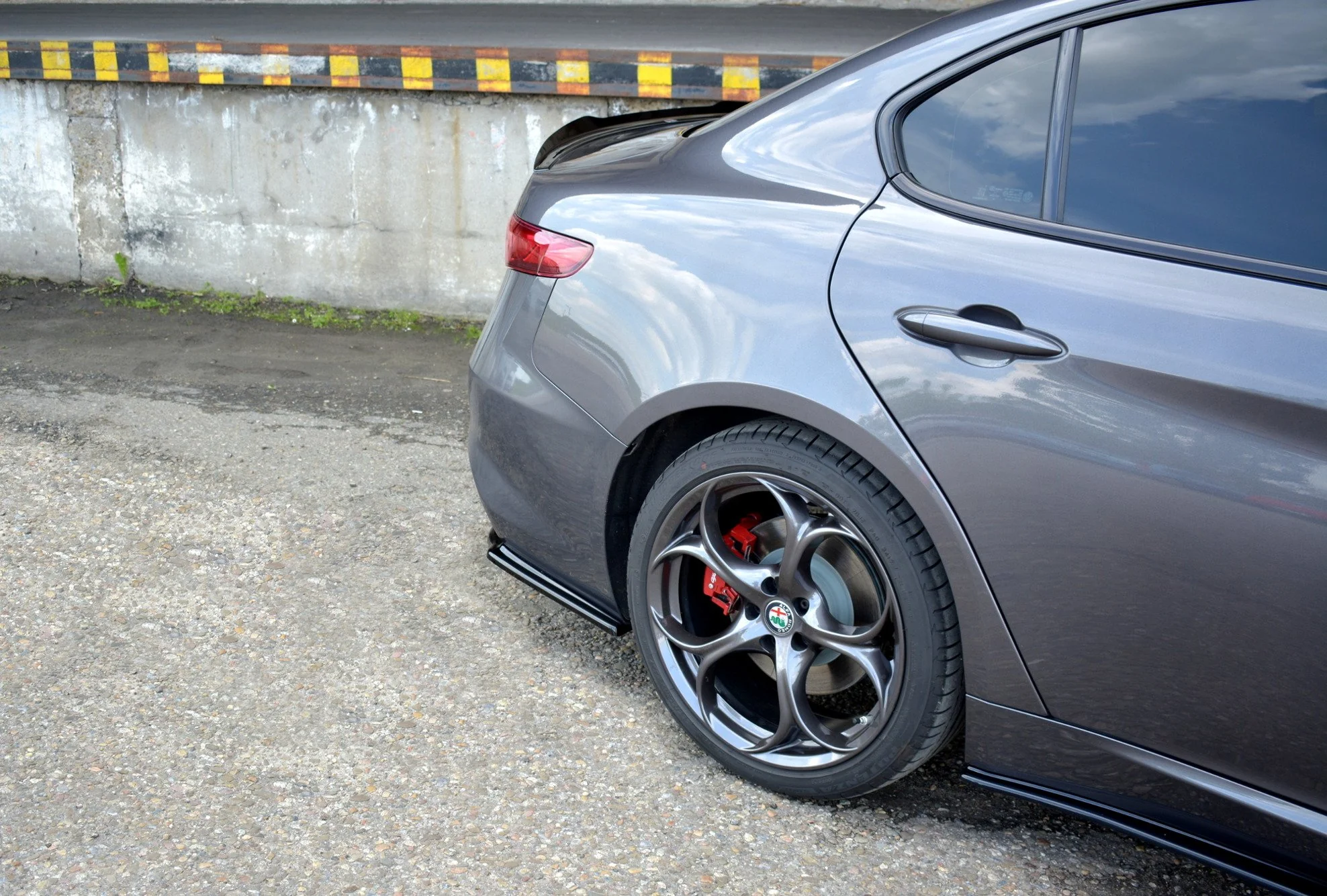 REAR SIDE SPLITTERS ALFA ROMEO GIULIA VELOCE - Image 3
