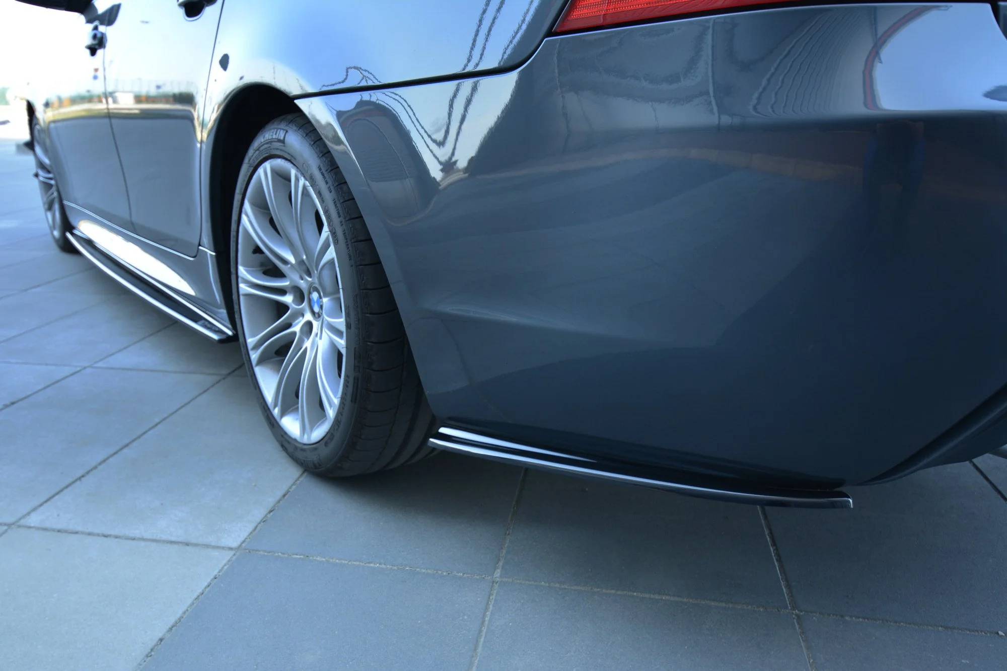 REAR SIDE SPLITTERS BMW 5 E60/E61 M-PACK - Image 5