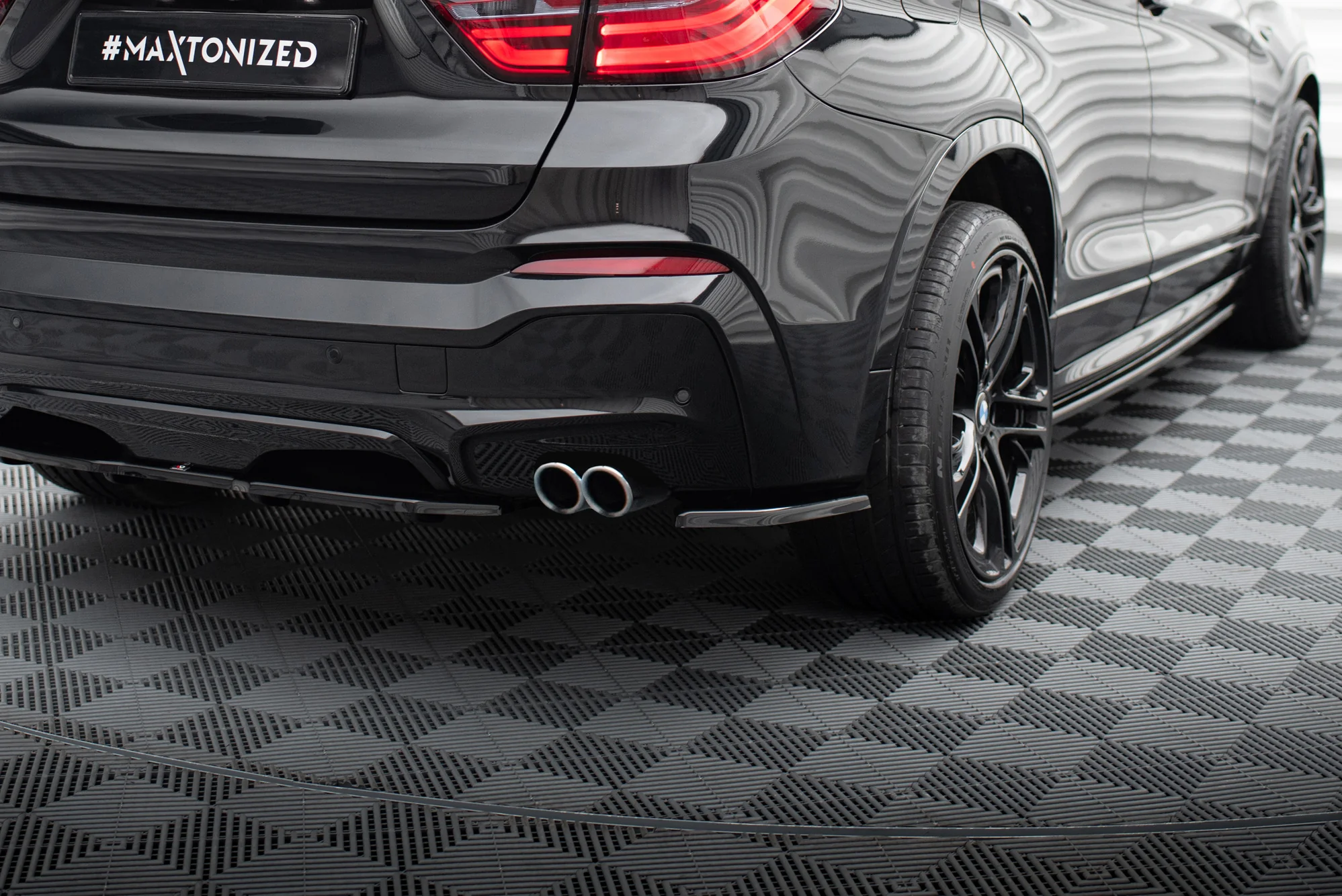 REAR SIDE SPLITTERS BMW X4 M-PACK - Image 2