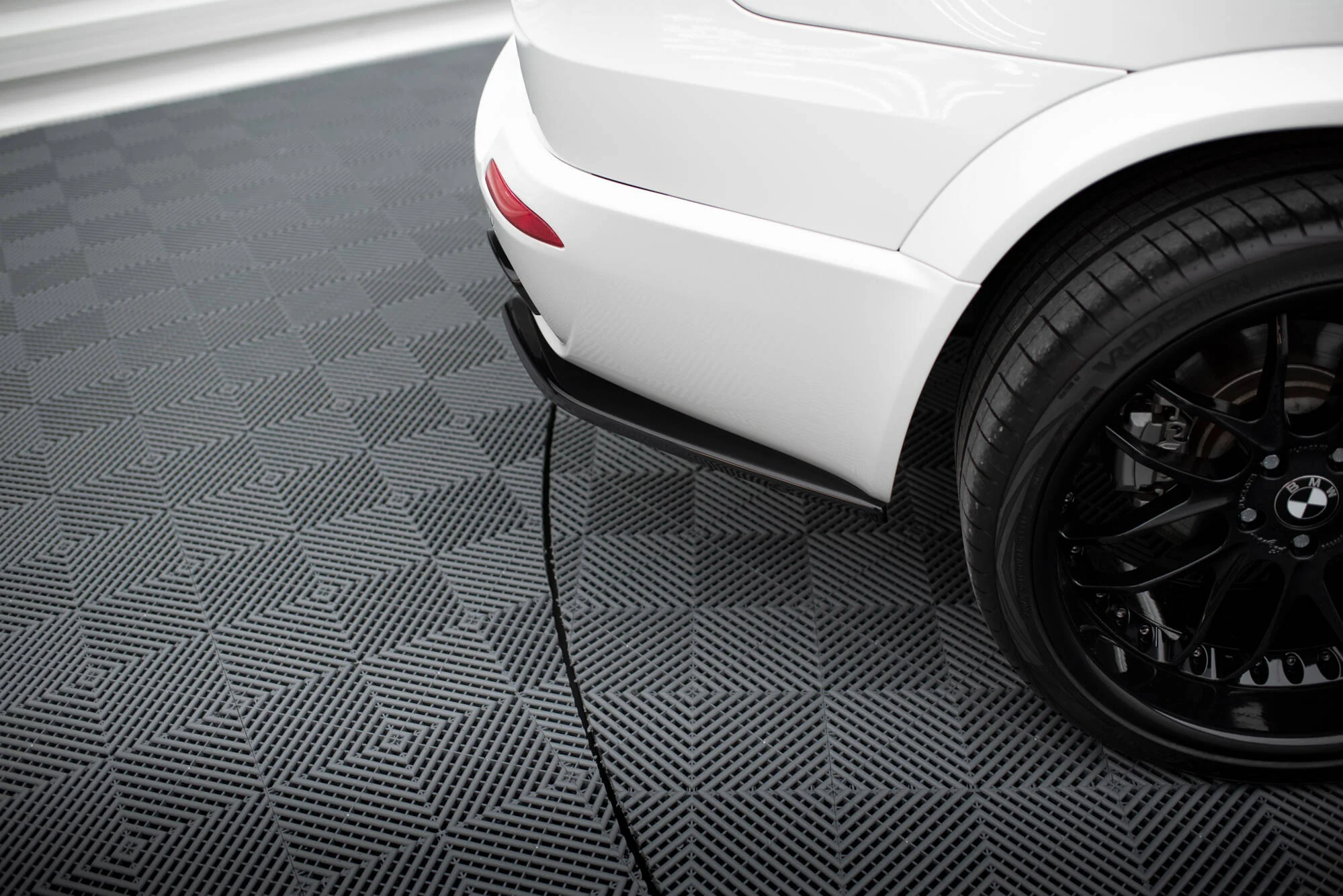 REAR SIDE SPLITTERS BMW X5 E70 FACELIT M-PACK - Image 3