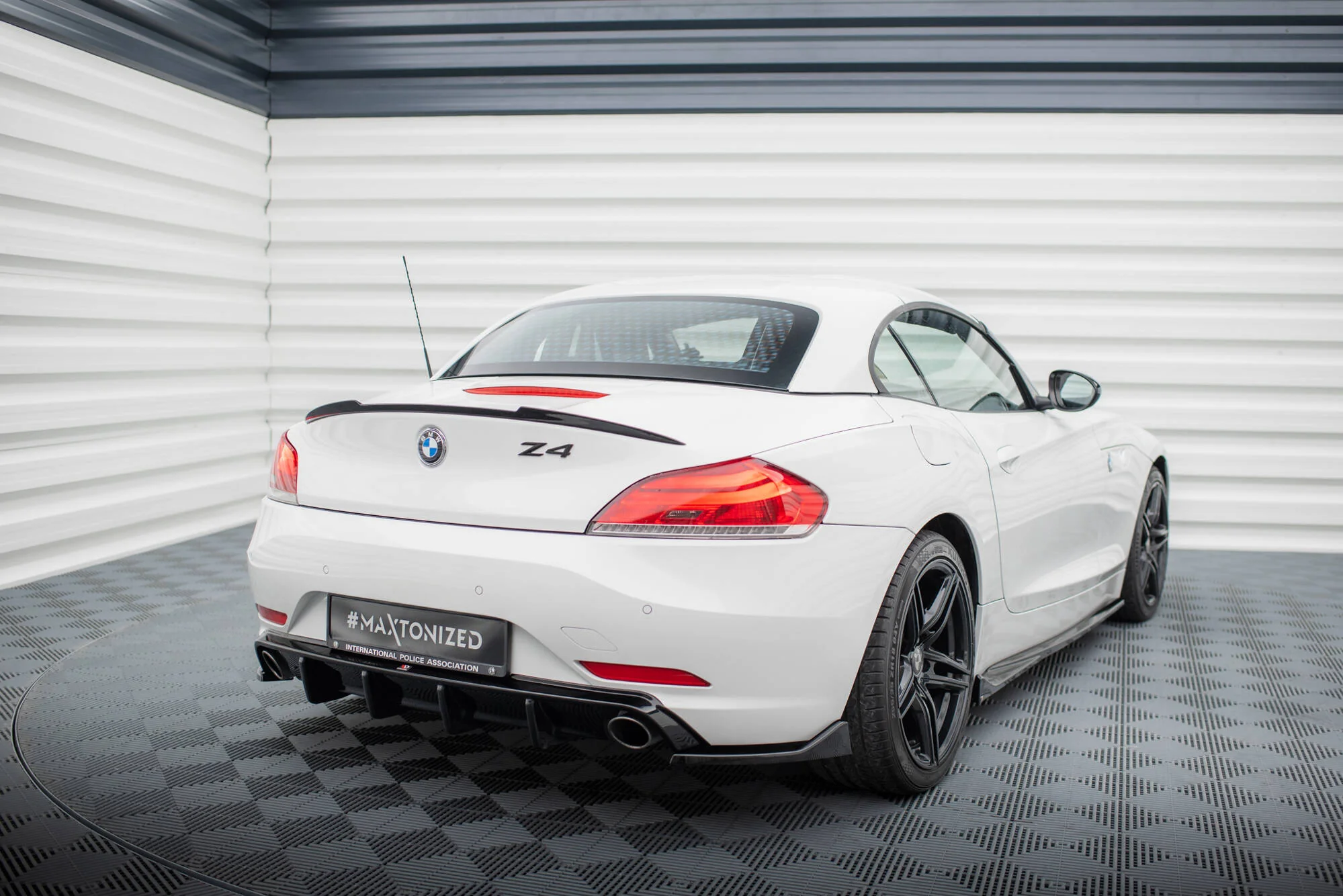 REAR SIDE SPLITTERS BMW Z4 E89 - Image 2