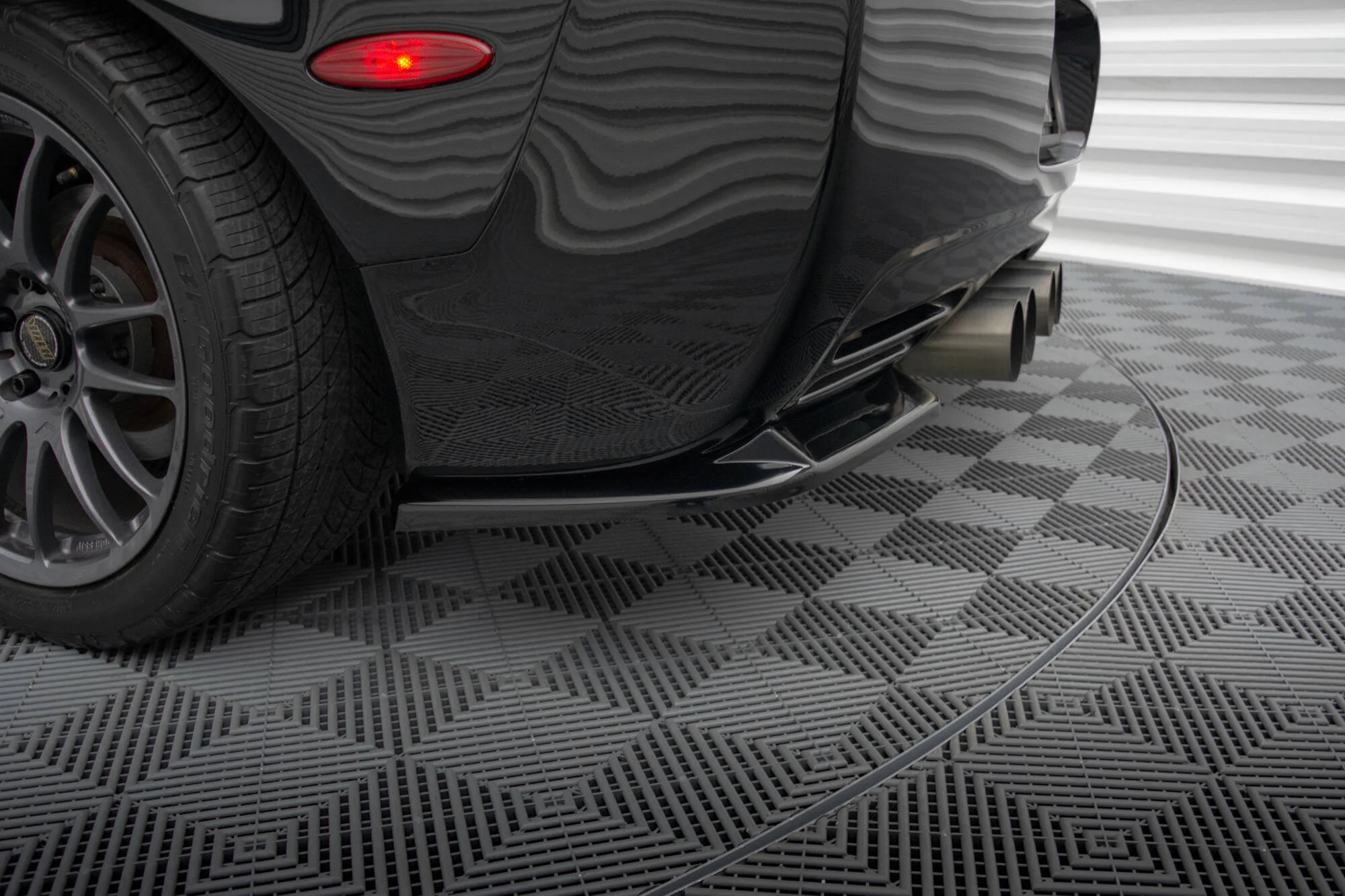 REAR SIDE SPLITTERS CHEVROLET CORVETTE C5 - Image 4