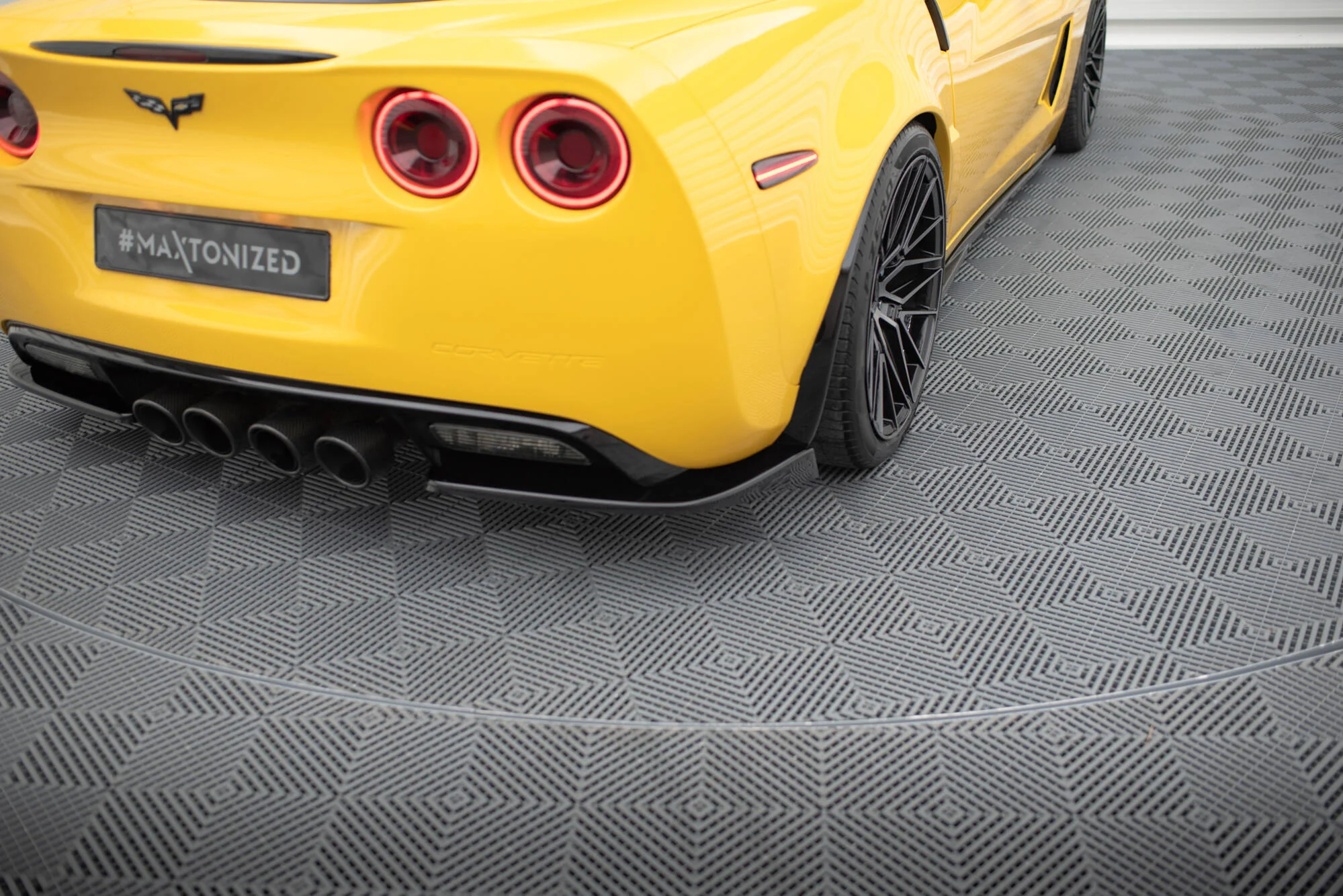 REAR SIDE SPLITTERS CHEVROLET CORVETTE C6 - Image 4