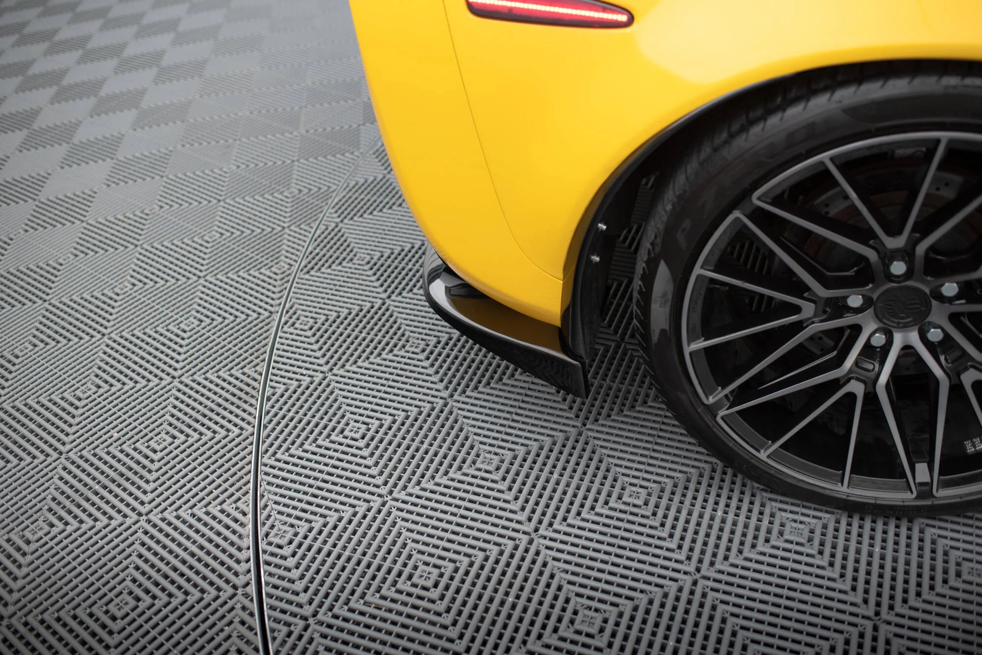 REAR SIDE SPLITTERS CHEVROLET CORVETTE C6 - Image 5