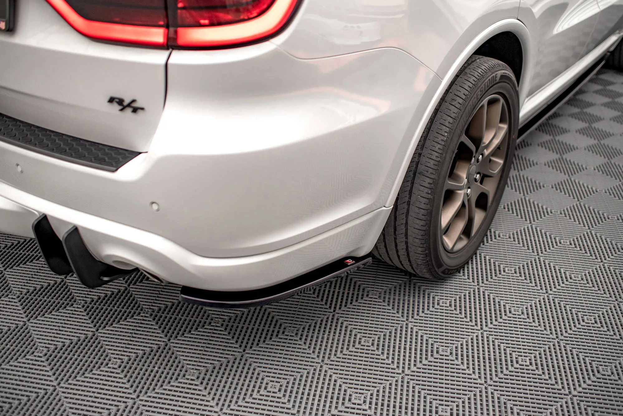 REAR SIDE SPLITTERS DODGE DURANGO RT MK3 - Image 2