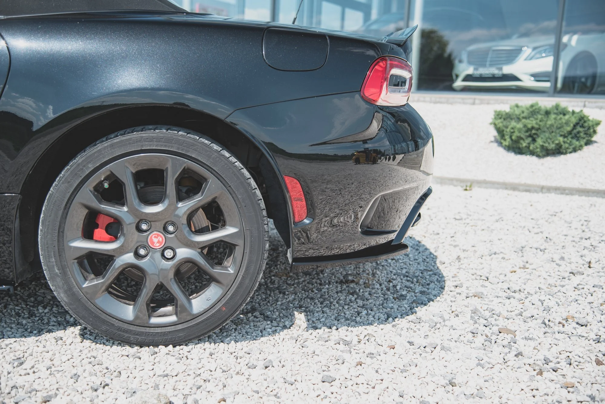 REAR SIDE SPLITTERS FIAT 124 SPIDER ABARTH - Image 6