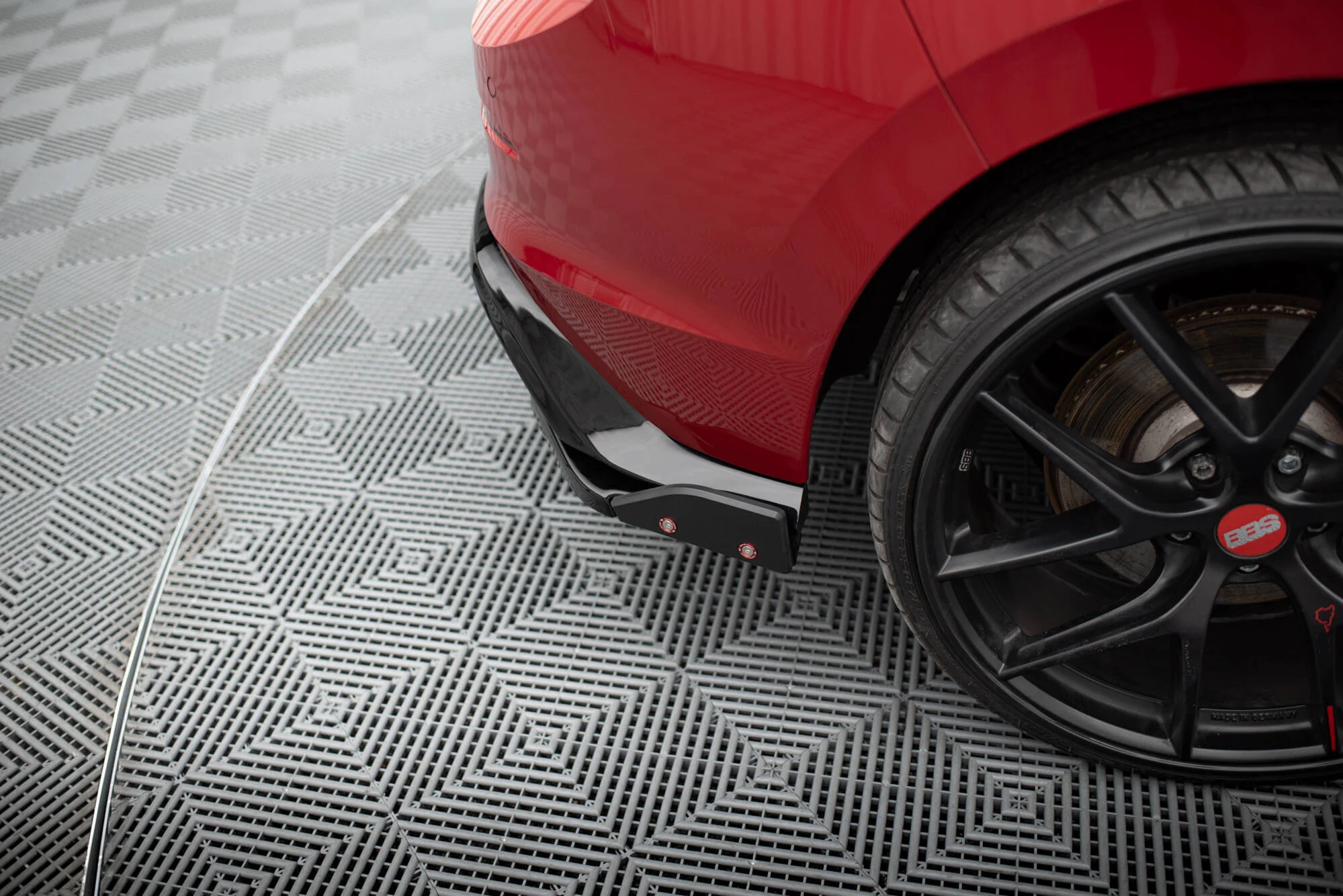 REAR SIDE SPLITTERS + FLAPS V.2 VOLKSWAGEN GOLF 8 GTI - Image 7