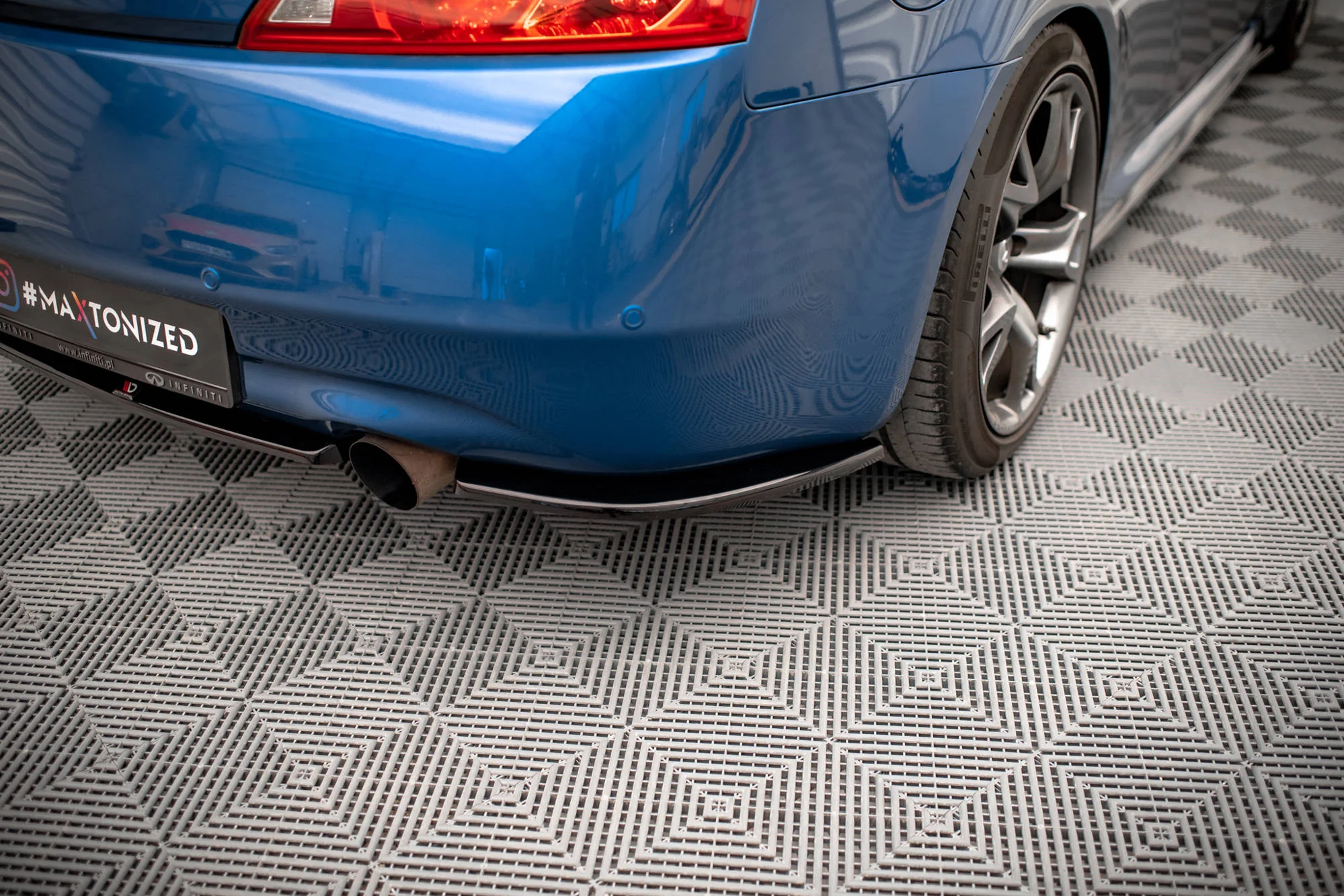 REAR SIDE SPLITTERS INFINITI G37 COUPE - Image 4