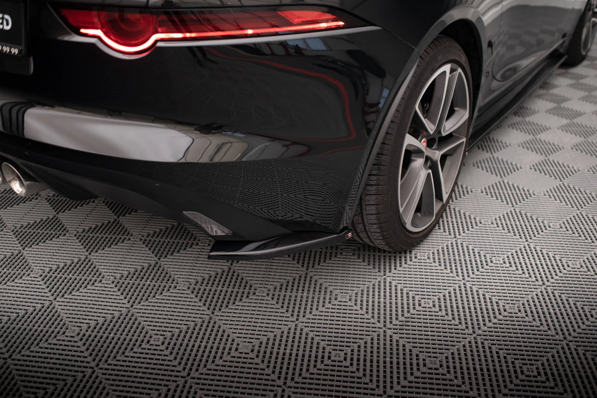 REAR SIDE SPLITTERS JAGUAR F-TYPE MK1 FACELIFT - Image 2
