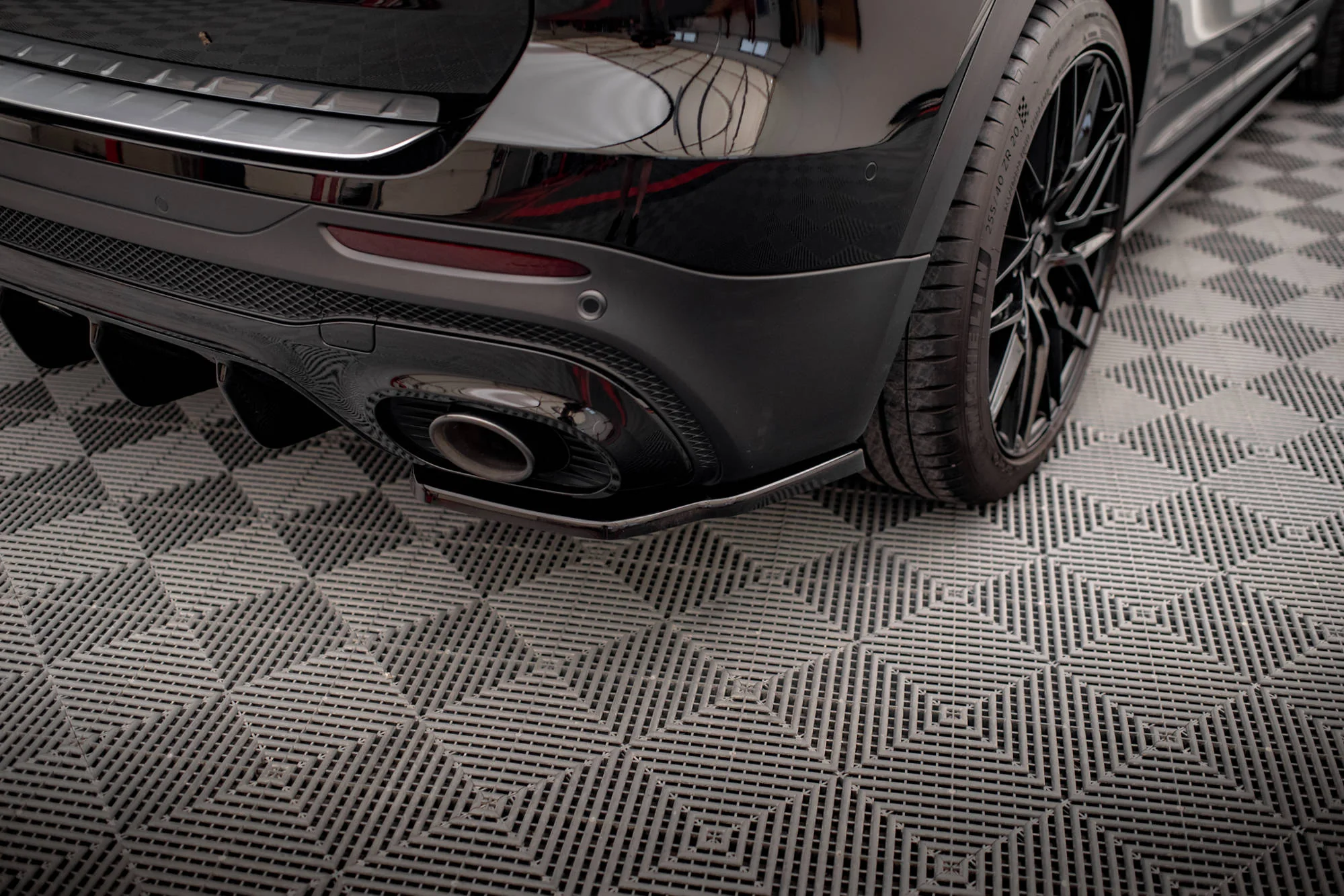 REAR SIDE SPLITTERS MERCEDES-AMG GLB 35 X247 - Image 3