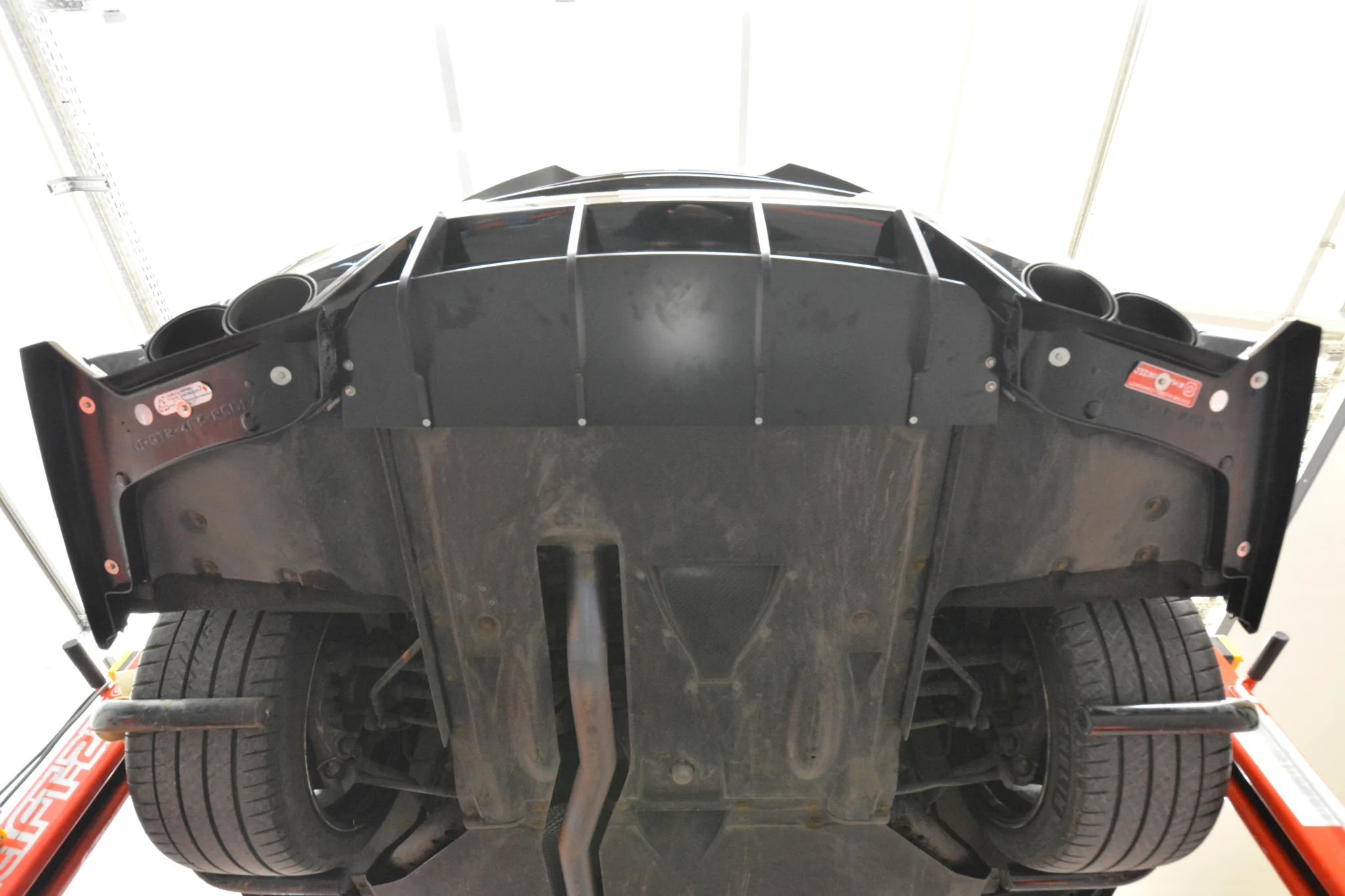 REAR SIDE SPLITTERS NISSAN GTR R35 FACELIFT - Image 8