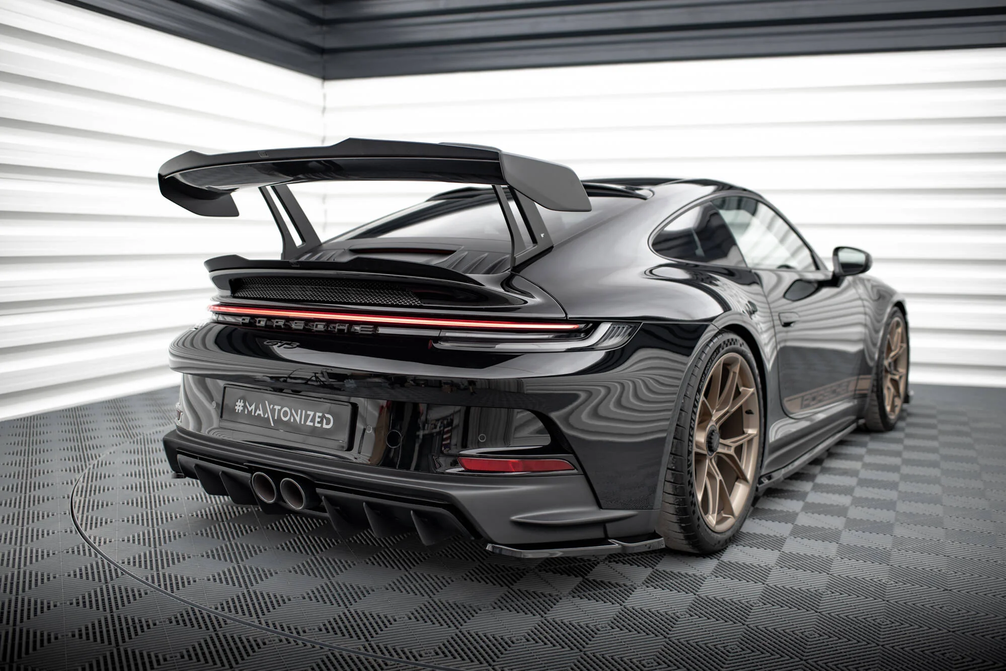 REAR SIDE SPLITTERS PORSCHE 911 992 GT3 - Image 5