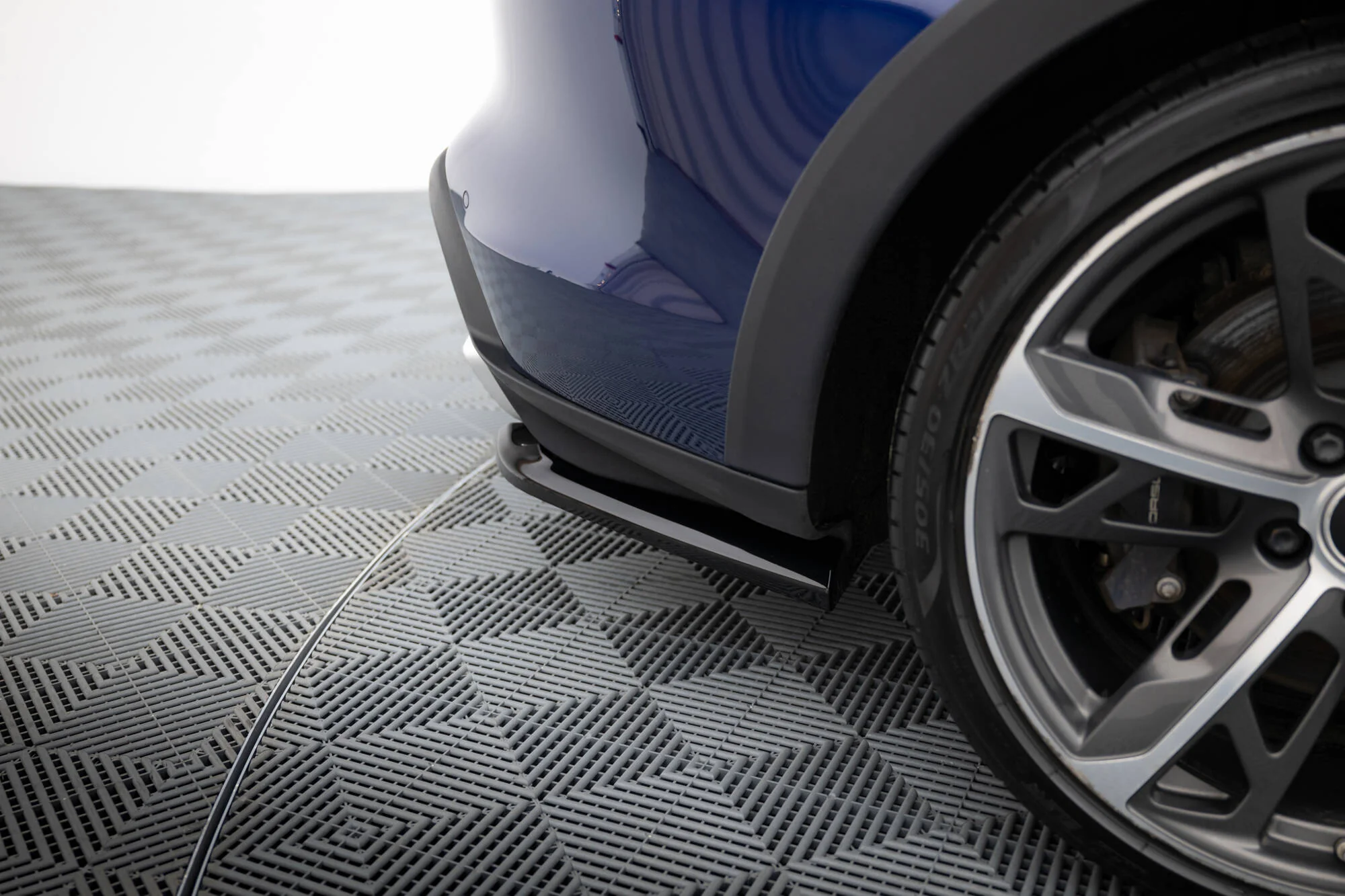 Rear Side Splitters Porsche Taycan Cross Turismo 4S - Image 4