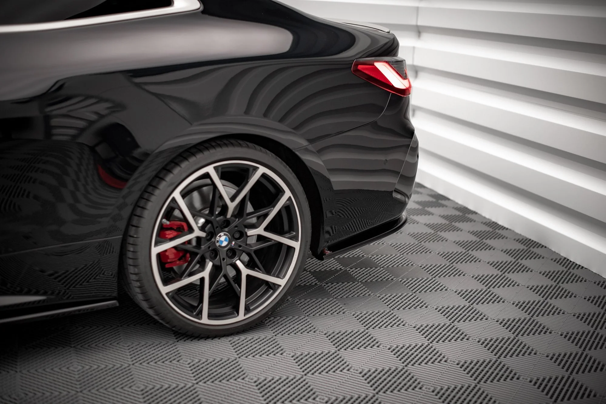 REAR SIDE SPLITTERS V.1 BMW 4 M-PACK G22 - Image 2