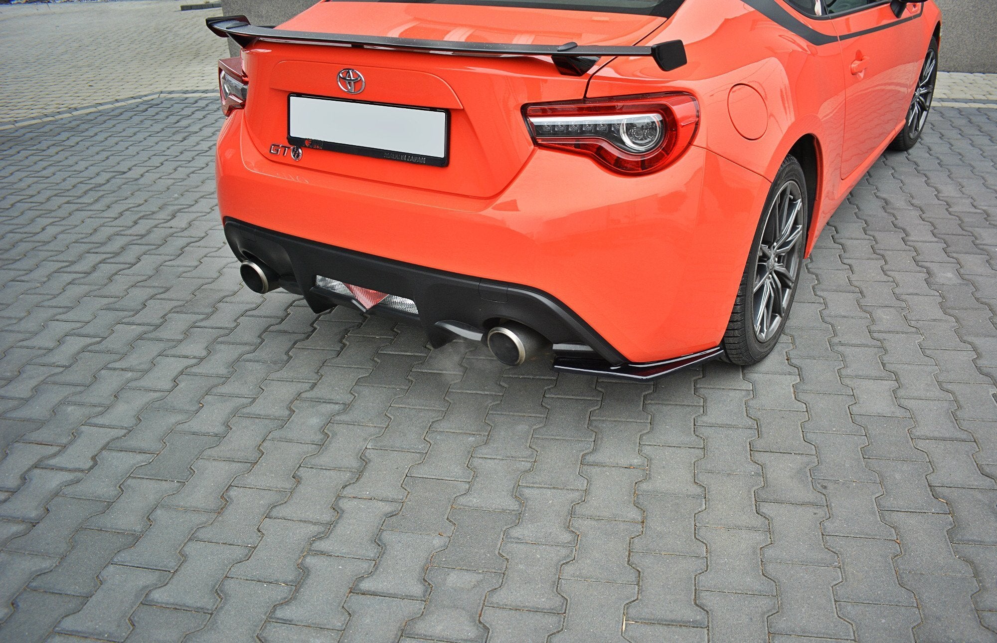 REAR SIDE SPLITTERS V.1 TOYOTA GT86 FACELIFT - Image 3