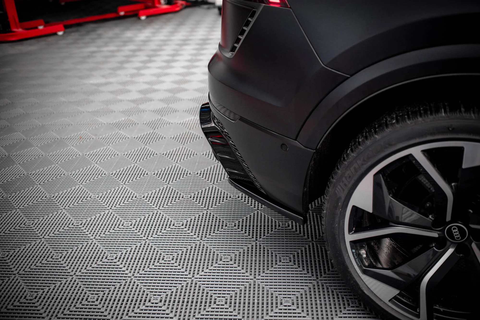 REAR SIDE SPLITTERS V.2 AUDI RSQ8 MK1 (set for Maxton valance) - Image 4