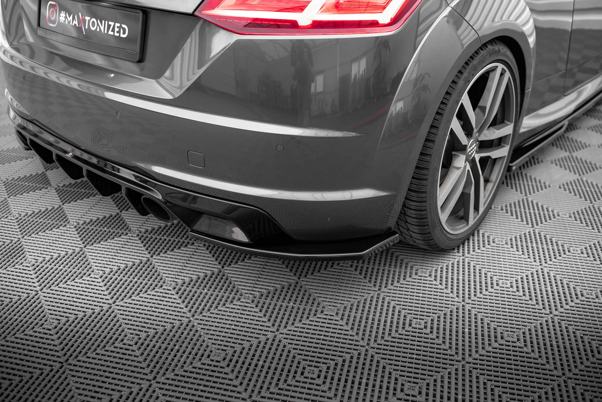 Rear Side Splitters V.2 Audi TT S-Line 8S (set for Maxton valance) - Image 4