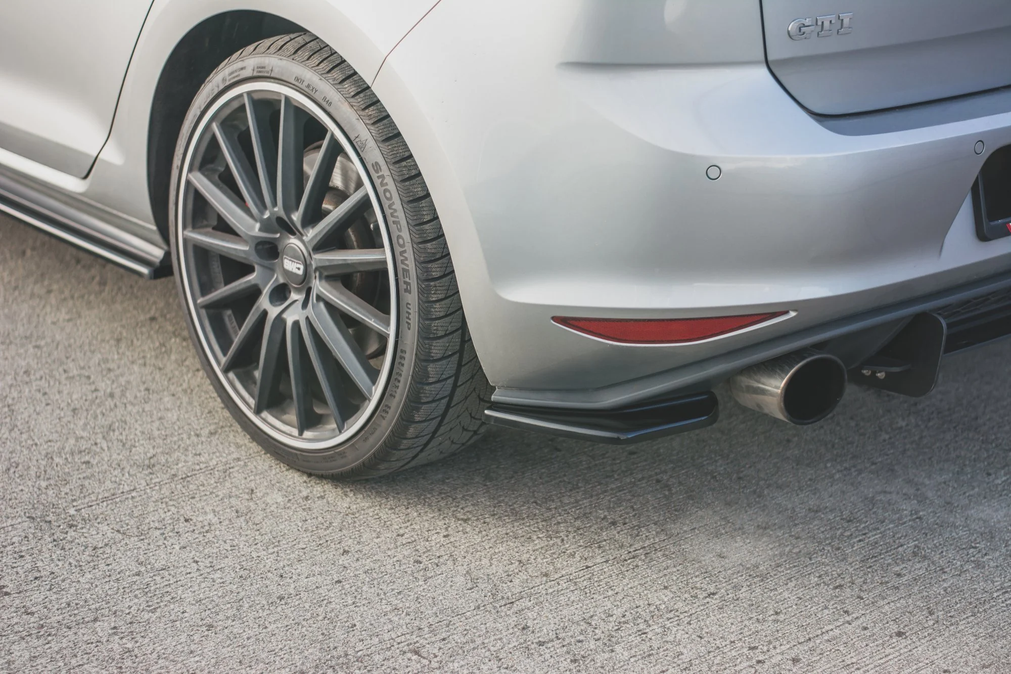 REAR SIDE SPLITTERS V.2 VW GOLF 7 GTI - Image 5