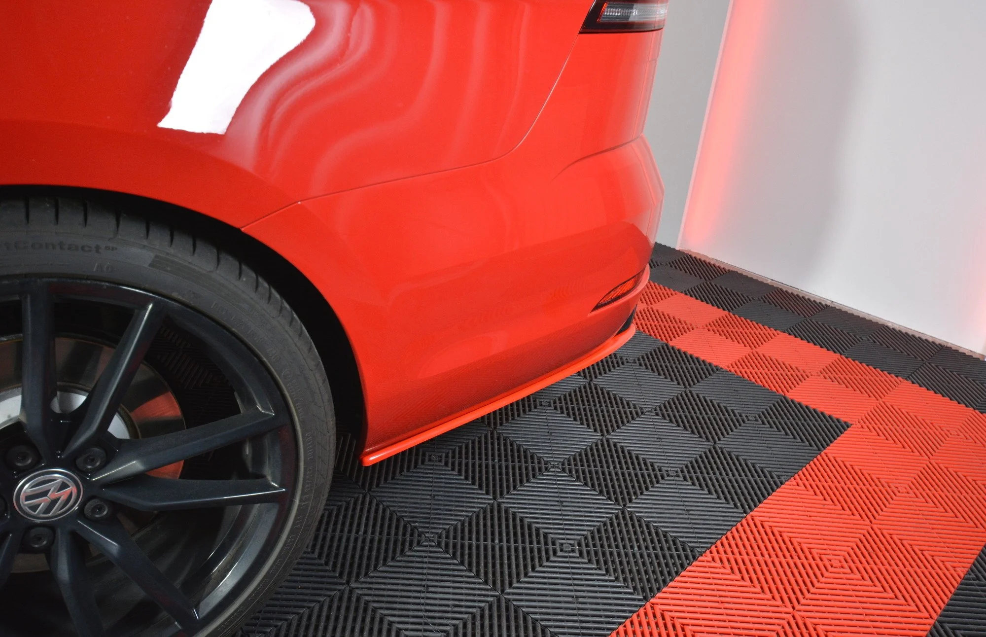 REAR SIDE SPLITTERS V.2 VW GOLF 7 R VARIANT FACELIFT - Image 2