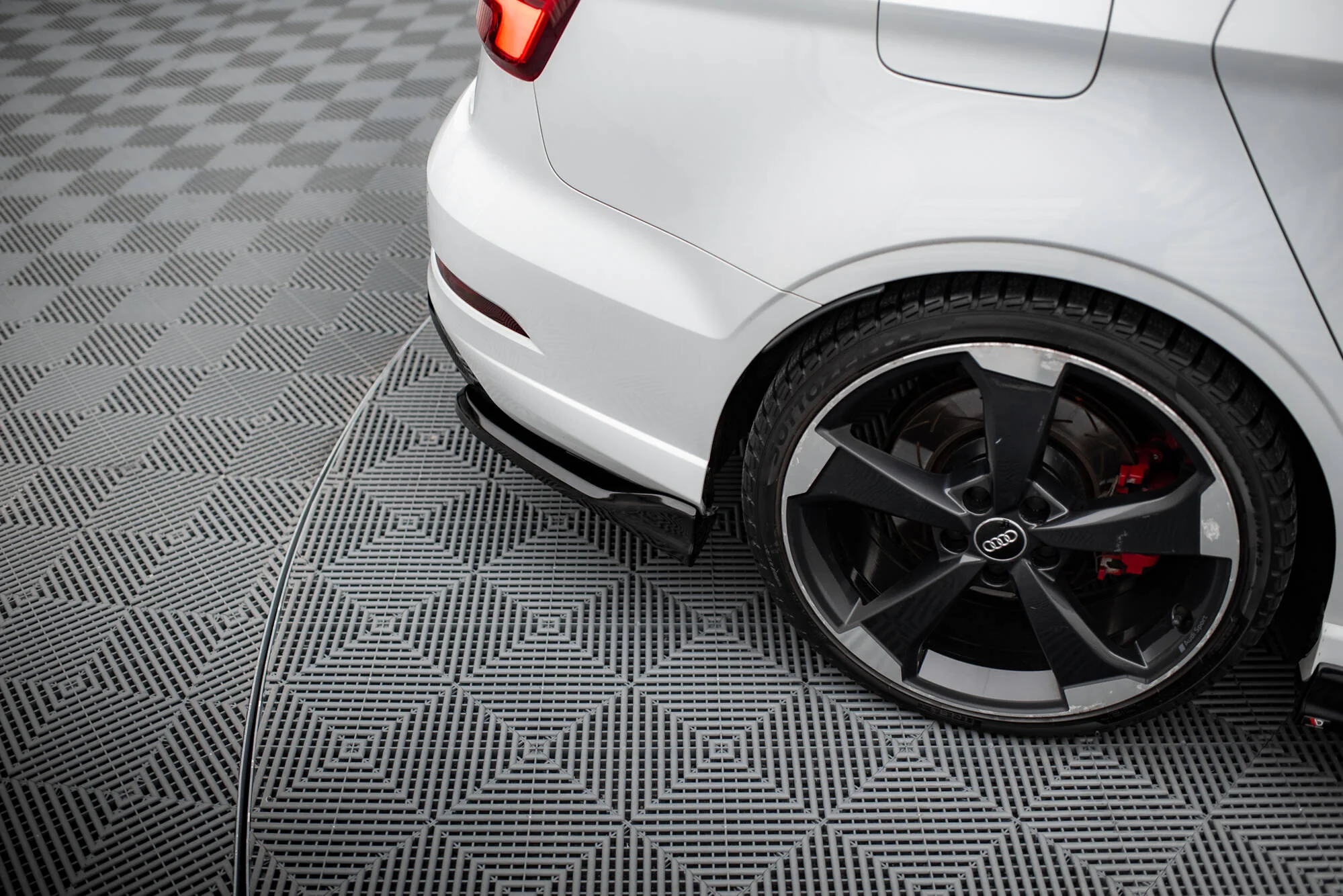 REAR SIDE SPLITTERS V.3 AUDI RS3 SEDAN 8V FACELIFT - Image 4
