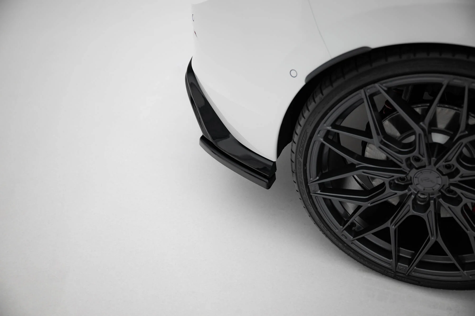 REAR SIDE SPLITTERS V.3 VOLKSWAGEN GOLF GTI MK8 (set for Maxton valance V.2) - Image 4