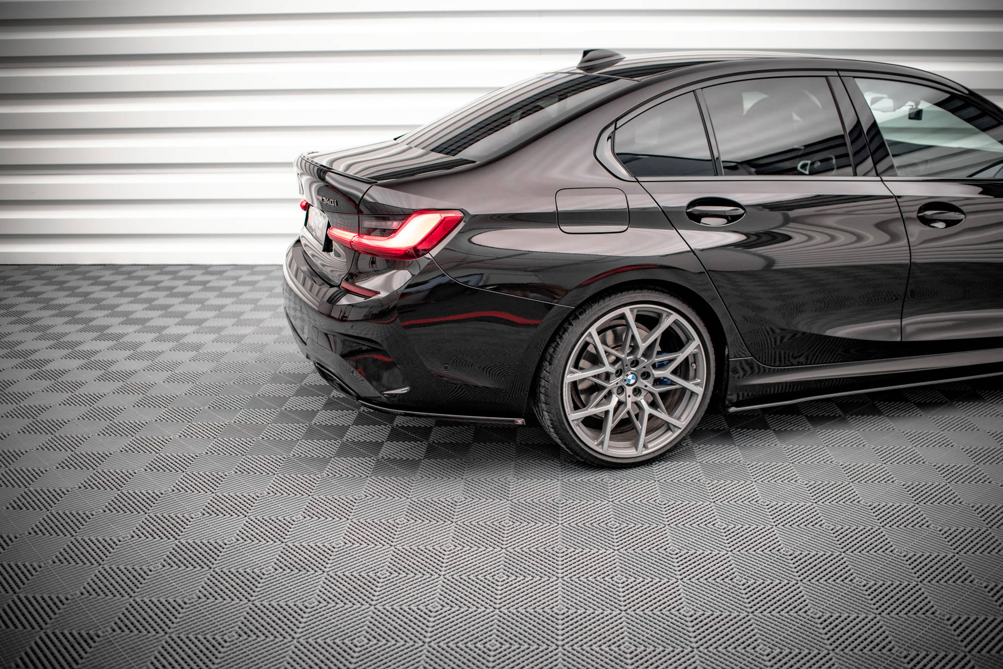 REAR SIDE SPLITTERS V.4 BMW 3 M-PACK G20 / G21 (M340i) - Image 3