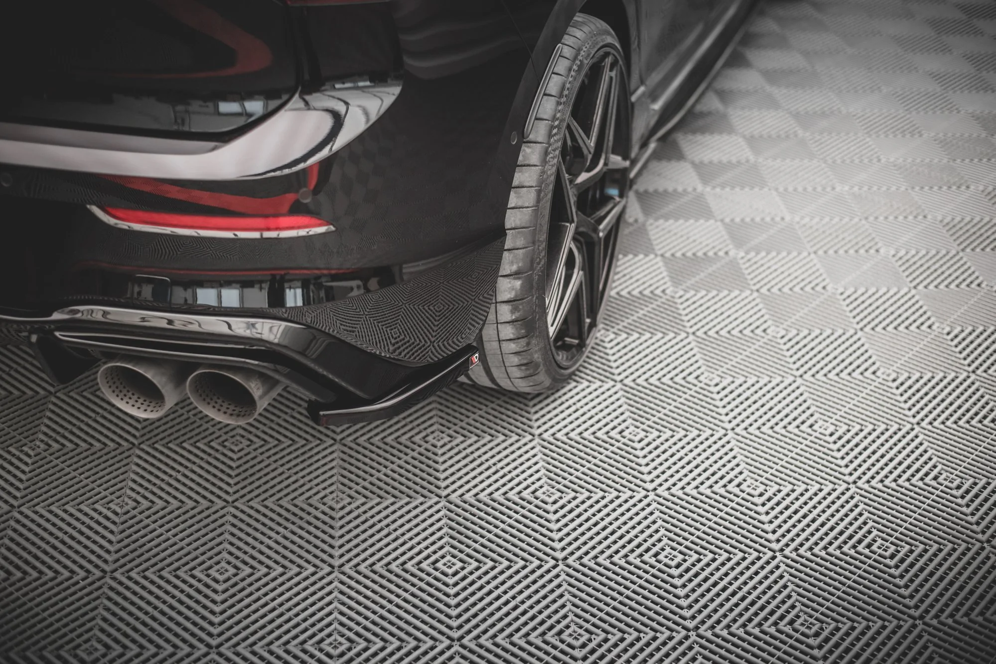 REAR SIDE SPLITTERS V.4 FOR VOLKSWAGEN GOLF R MK8 (SET FOR MAXTON VALANCE V.2) - Image 4