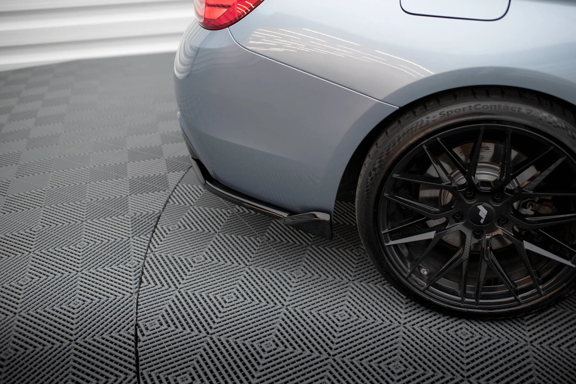 REAR SIDE SPLITTERS V.5 BMW 4 COUPE M-PACK F32 (set for Maxton valance) - Image 4