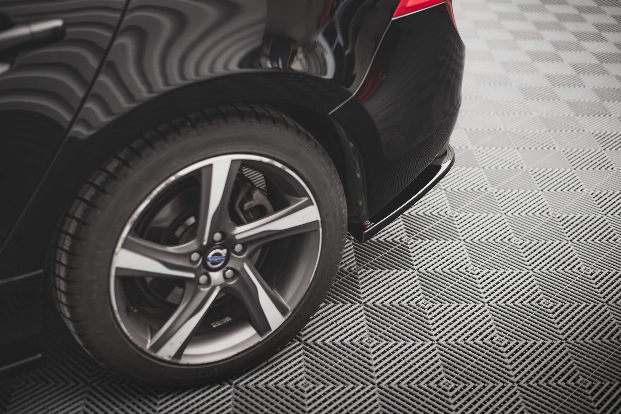 REAR SIDE SPLITTERS VOLVO S60 R-DESIGN MK2 FACELIFT - Image 2