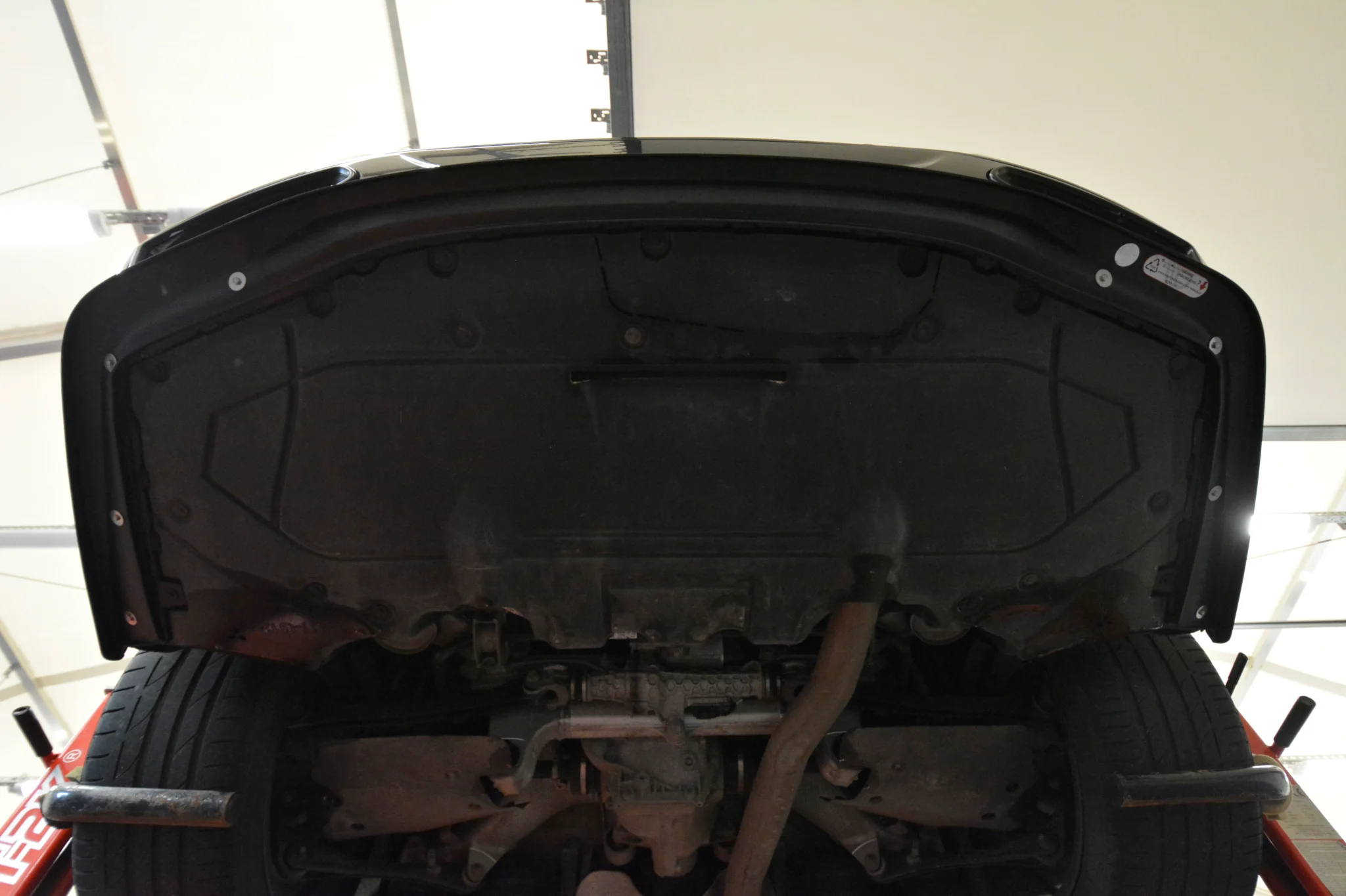 REAR SPLITTER BMW 7 G11 FACELIFT - Image 5