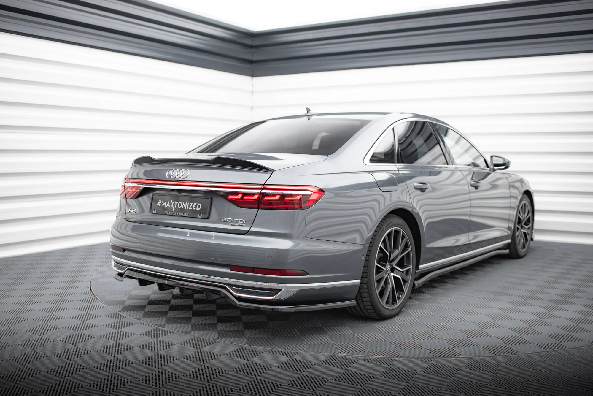 Rear Splitter (with vertical bars) Audi A8 D5 - Image 5