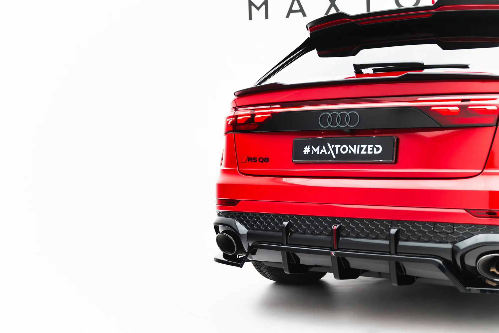 Rear Splitter (with vertical bars) Audi RSQ8 Mk1 Facelift - Image 2