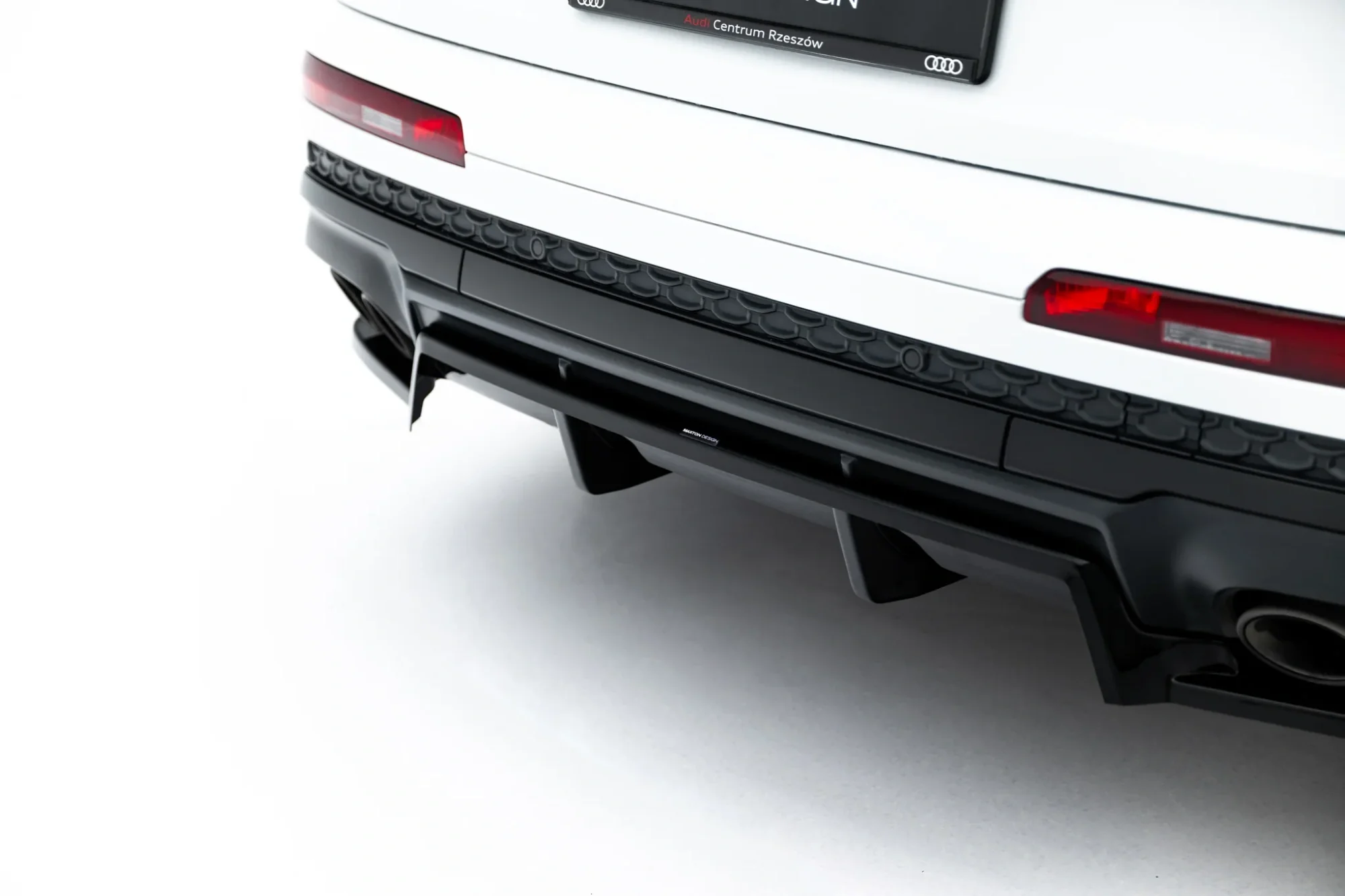 Rear Splitter (with vertical bars) Audi SQ7 Mk2 Facelift 2 - Image 3