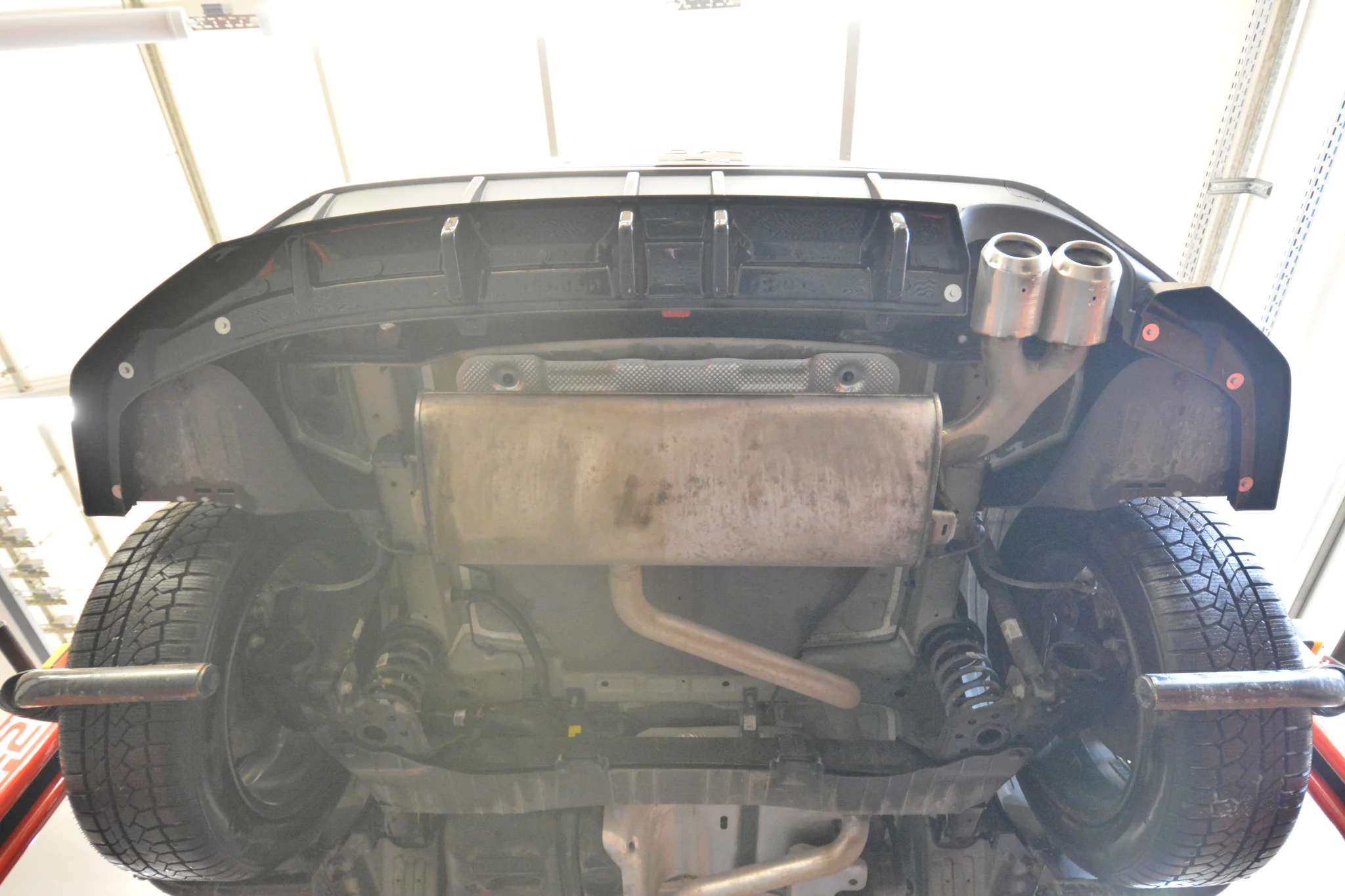 Rear Splitter (with vertical bars) Hyundai Kona N-Line Mk2 - Image 7