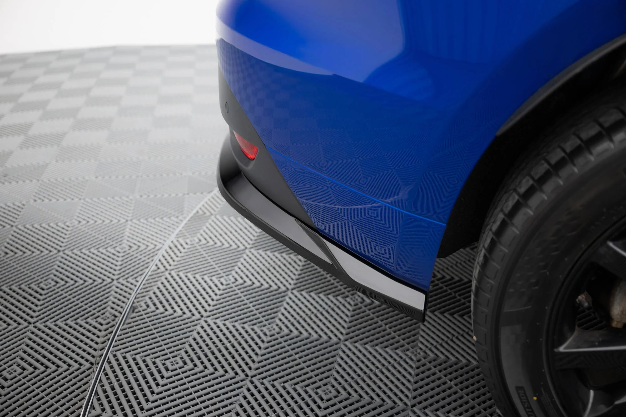 REAR SPLITTER (WITH VERTICAL BARS) JAGUAR F-PACE R-SPORT MK1 - Image 5