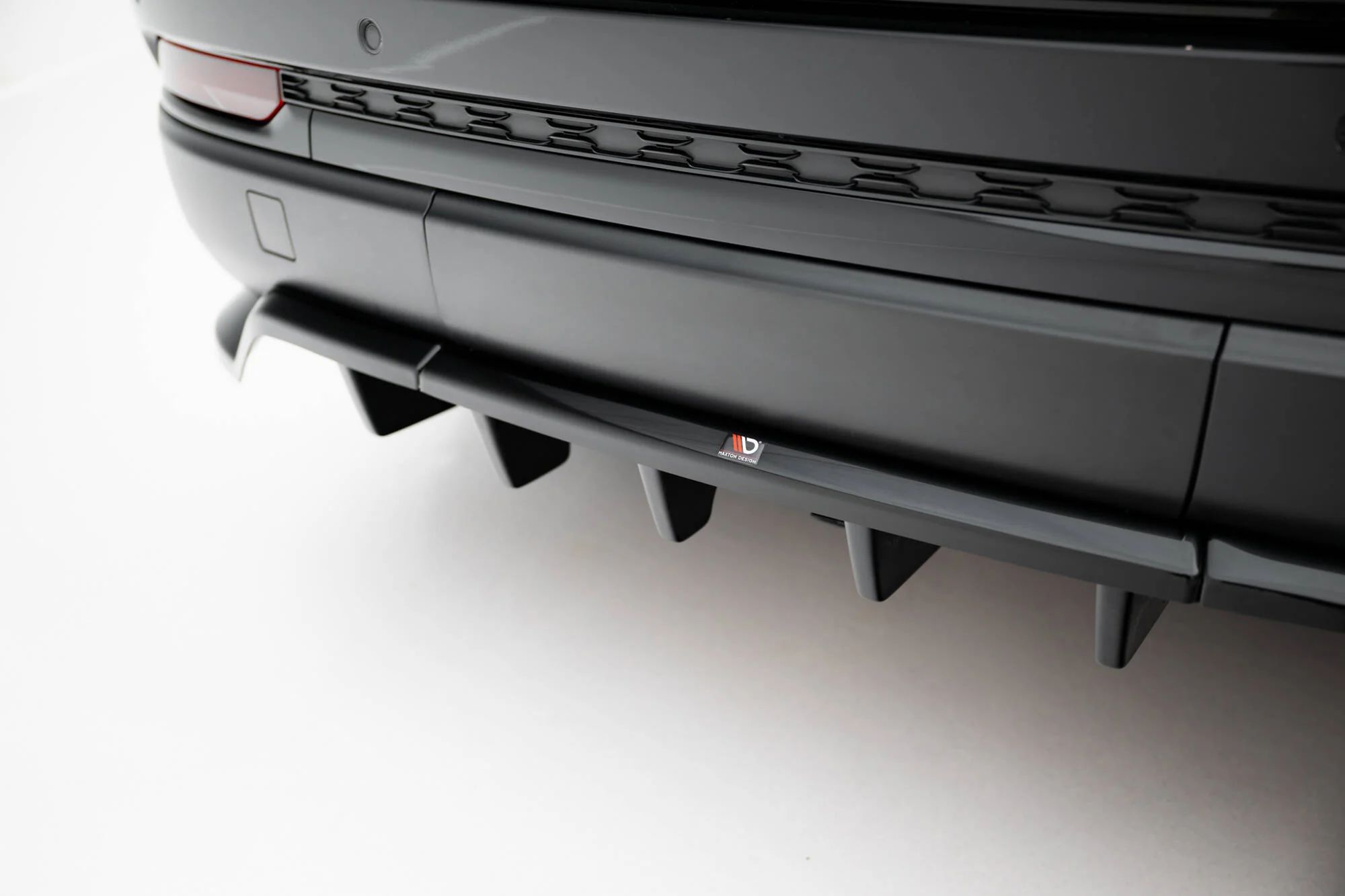 Rear Splitter (with vertical bars) Jeep Grand Cherokee Mk5 - Image 5